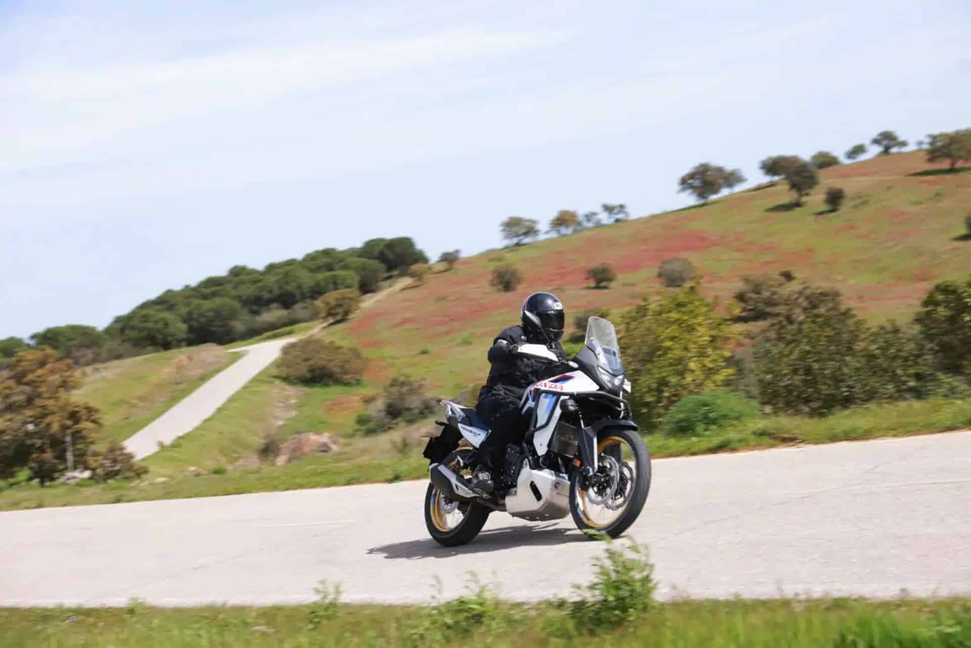 Honda anuncia nuevo modelo ADV para la inminente temporada 2027