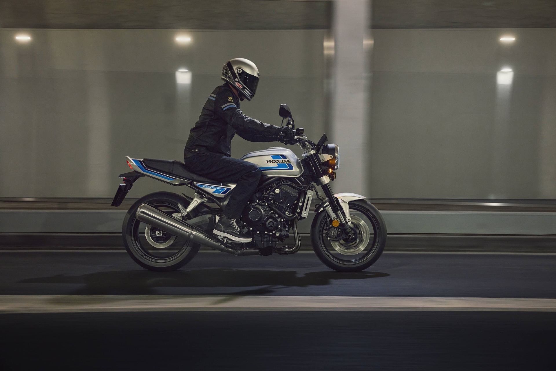 La historia detrás de la CB1000F: la naked de esencia y estética retro nacida de la competición