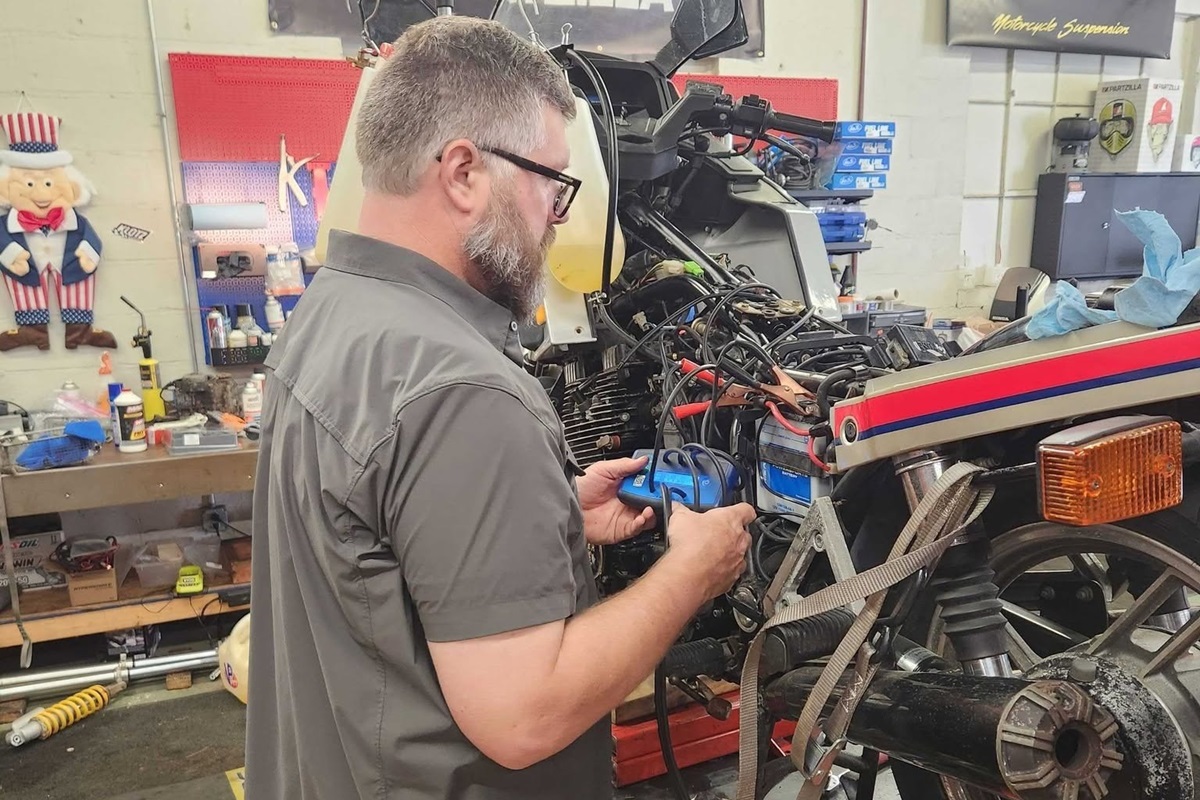 Dos iconos turboalimentados del pasado siglo vuelven a rugir tras una profunda restauración a manos de “The Bearded Mechanic”