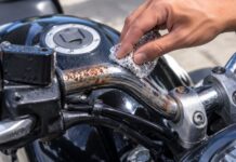 ¿Cómo decirle adiós al óxido de su moto?