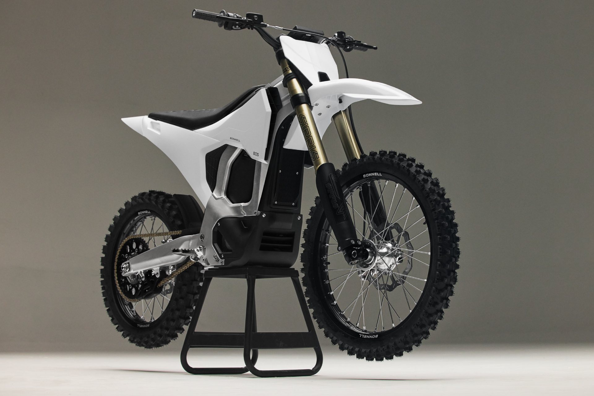 Bonnell 805 RX, caballo de batalla eléctrico para pelear en el motociclismo deportivo