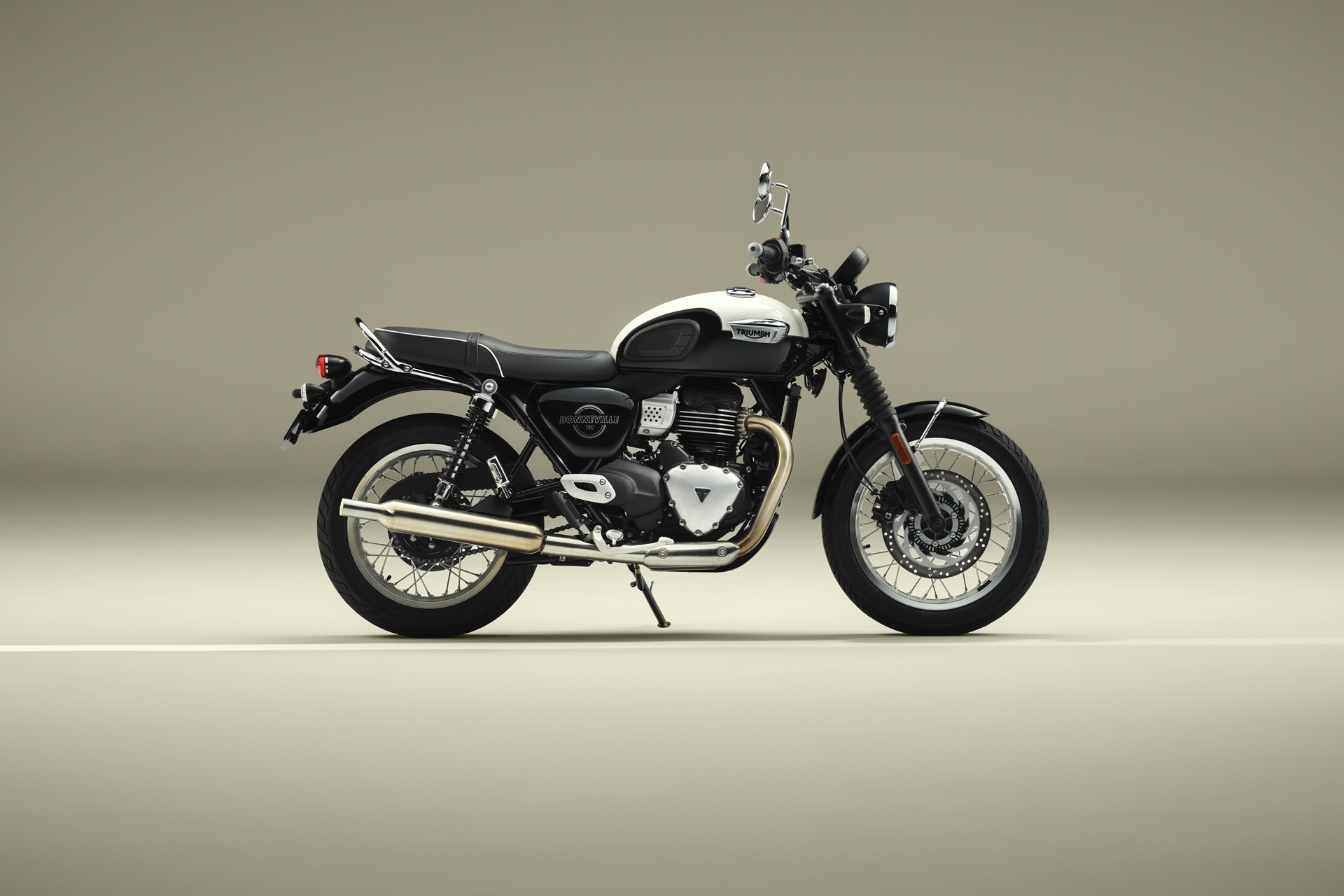 Triumph Bonneville T40 y T40 Black
