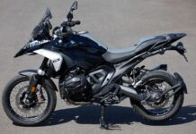 Cómo subir una moto pesada al caballete central sin esfuerzo