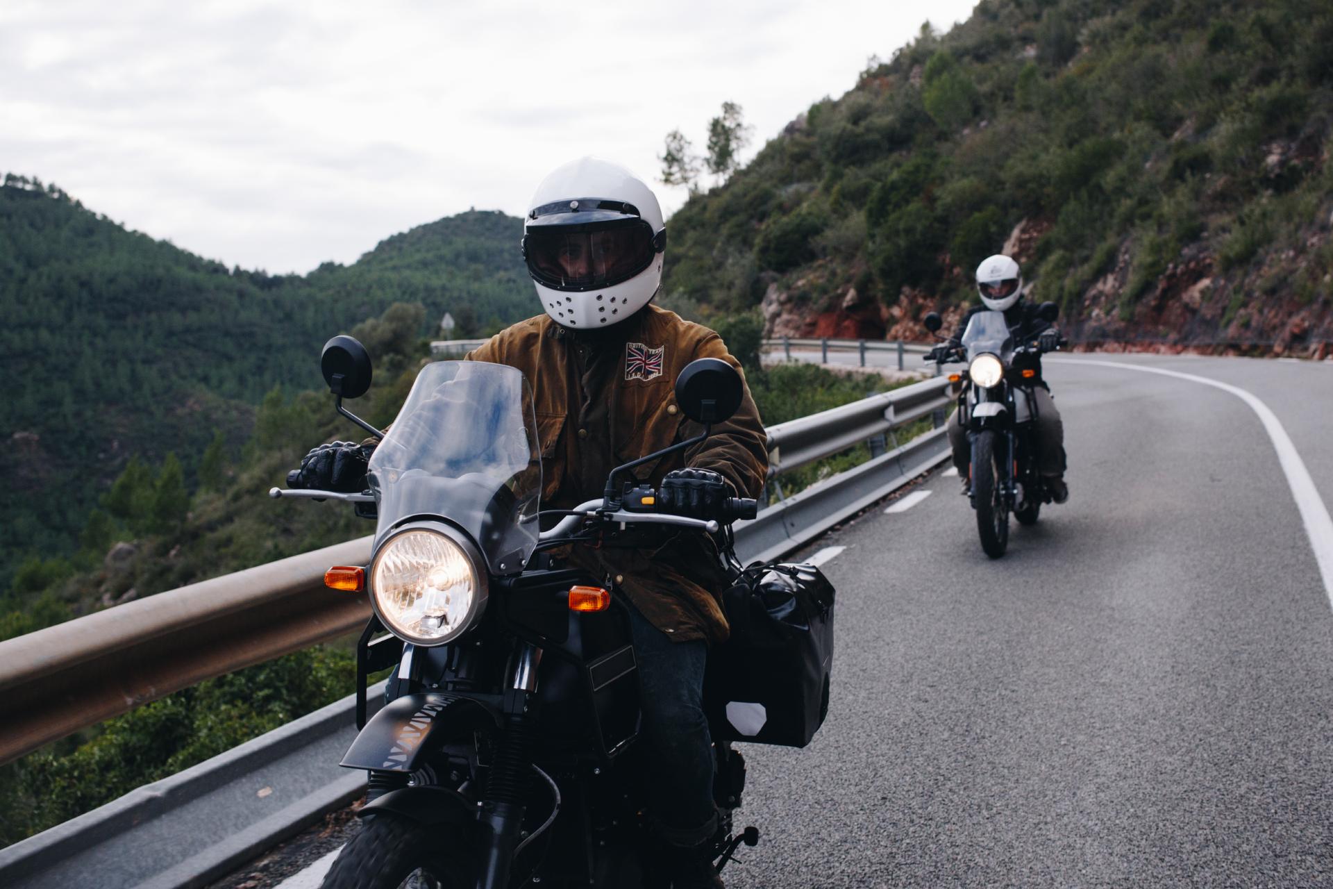 ¿Su casco todavía lo protege? Las cinco señales que todo motociclista debe revisar