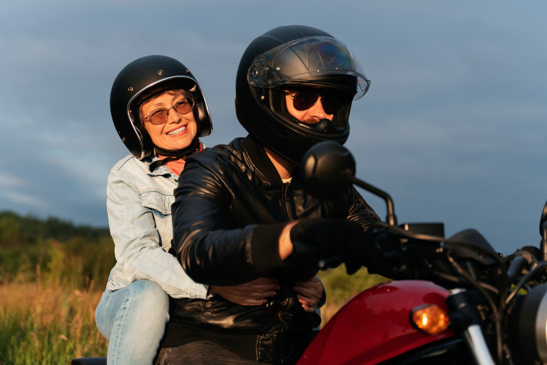 ¿Su casco todavía lo protege? Las cinco señales que todo motociclista debe revisar
