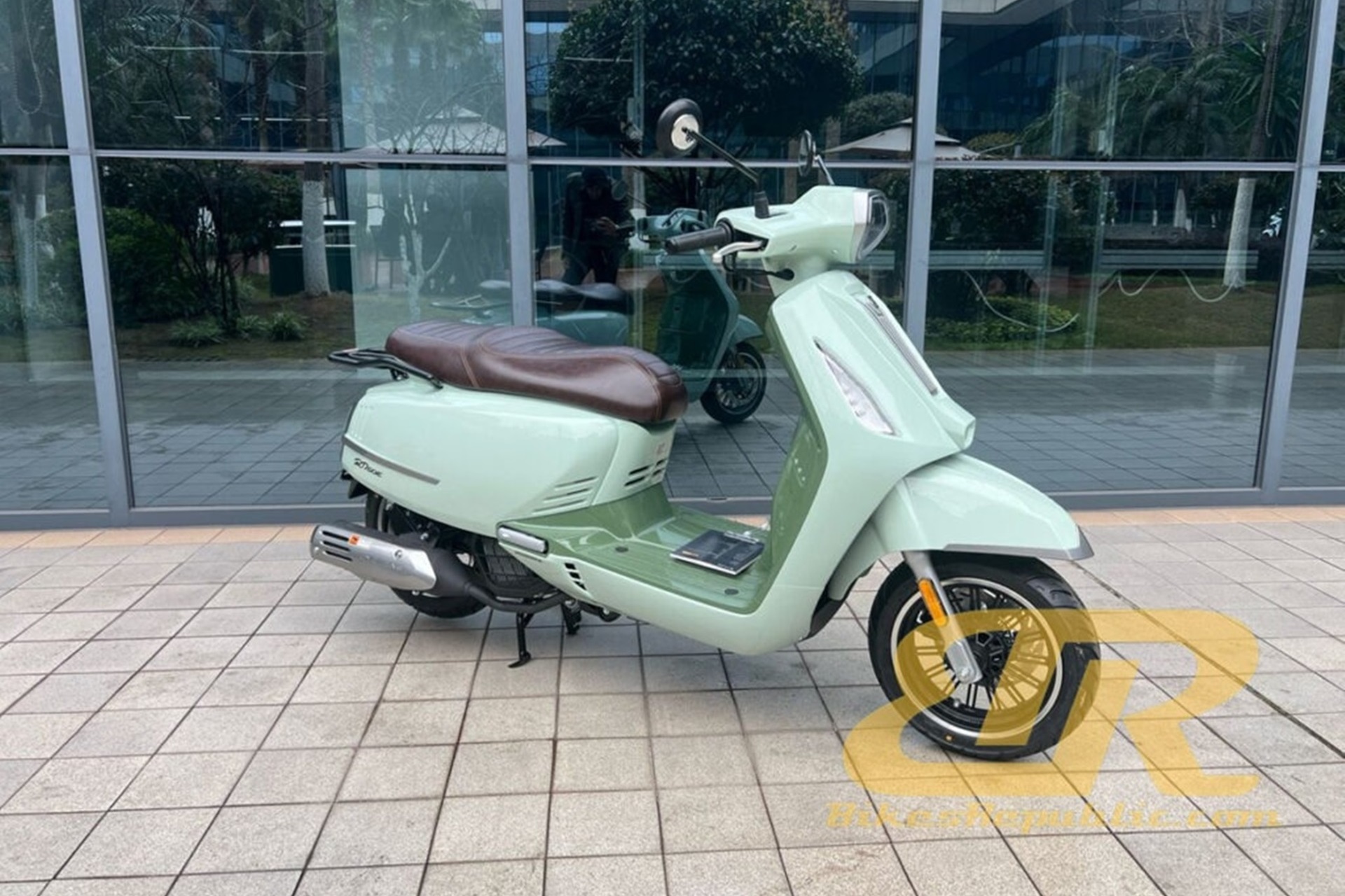Cyclone RT250E: el nuevo scooter retro de 250 cc con 25 CV y mucho equipamiento