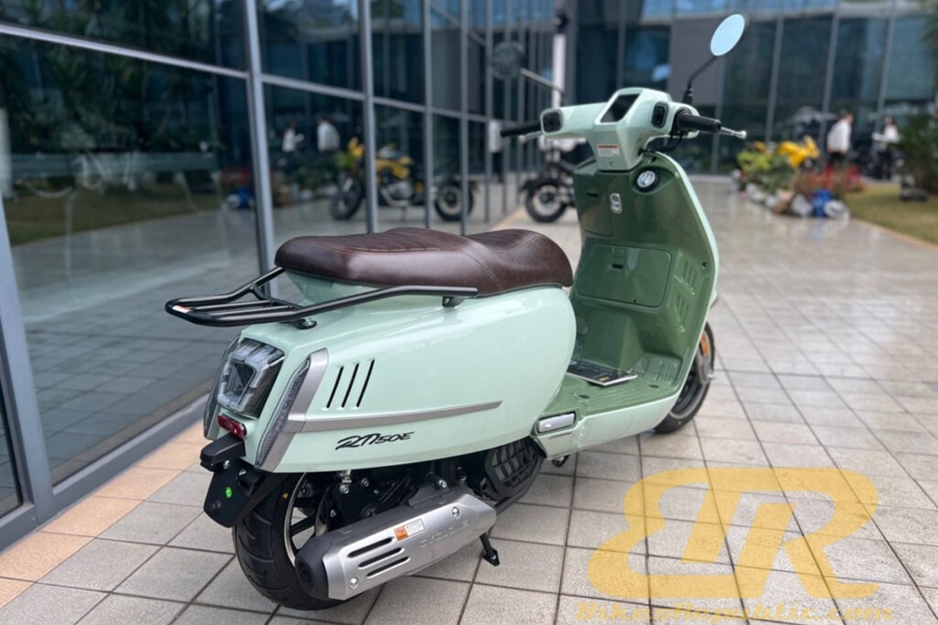 Cyclone RT250E: el nuevo scooter retro de 250 cc con 25 CV y mucho equipamiento
