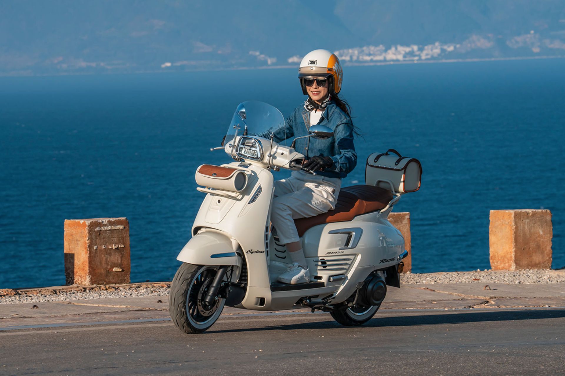 Cyclone RT250E, el scooter retro con tecnología de vanguardia