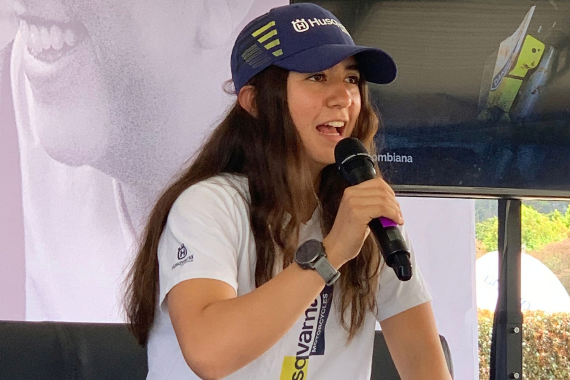 Daniella Acosta, primera piloto colombiana en disputar el Six Days de Enduro