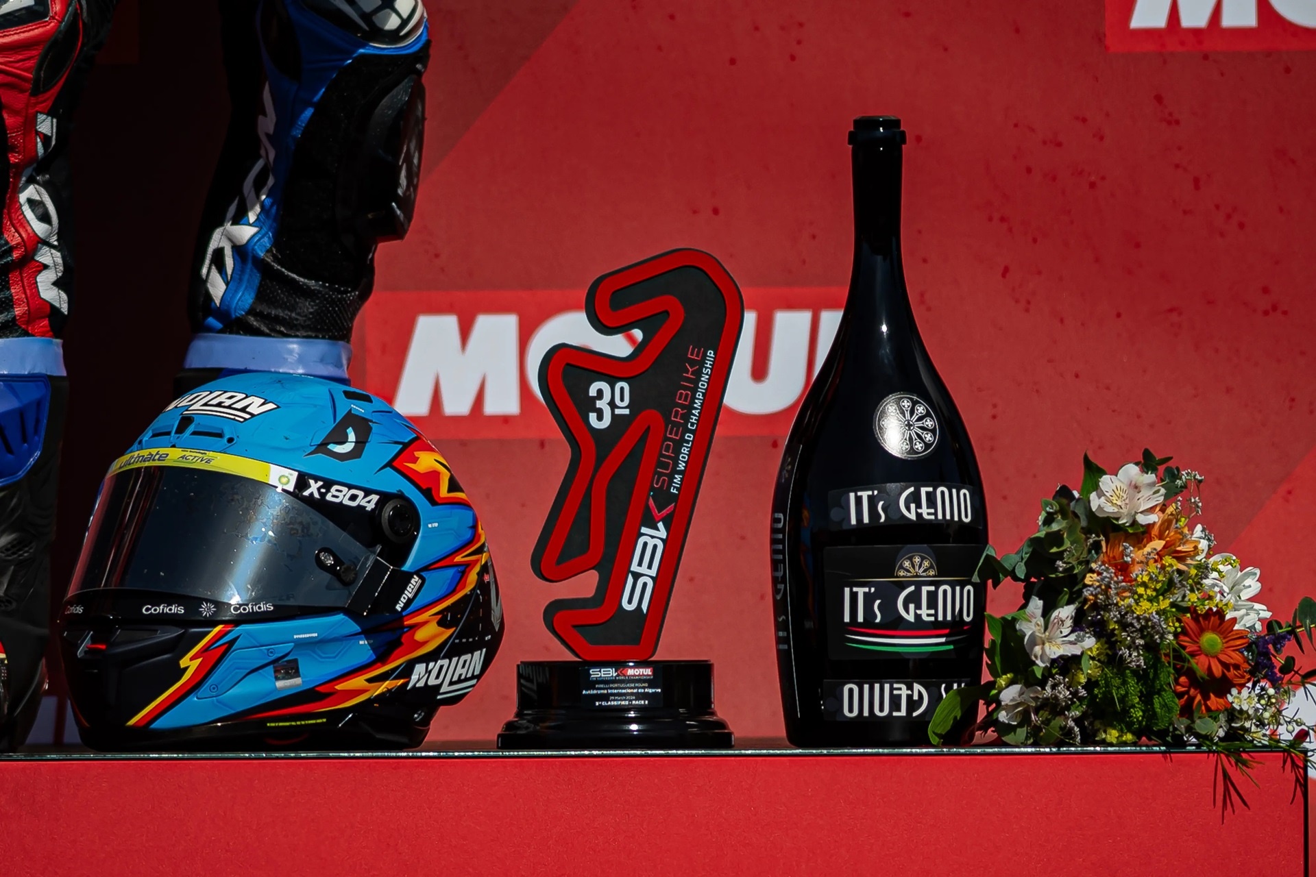 Nolan X-804 RS Ultra Carbon Oliveira Replica: “nacido en el circuito. Pensado para el piloto”