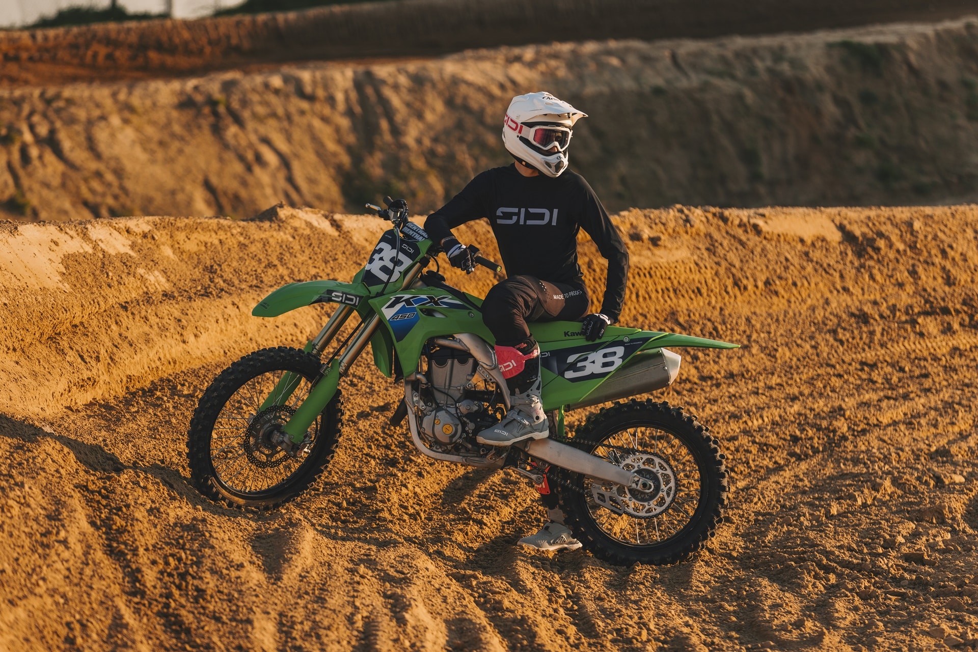 Sidi anuncia su novedosa gama de gafas para motociclistas