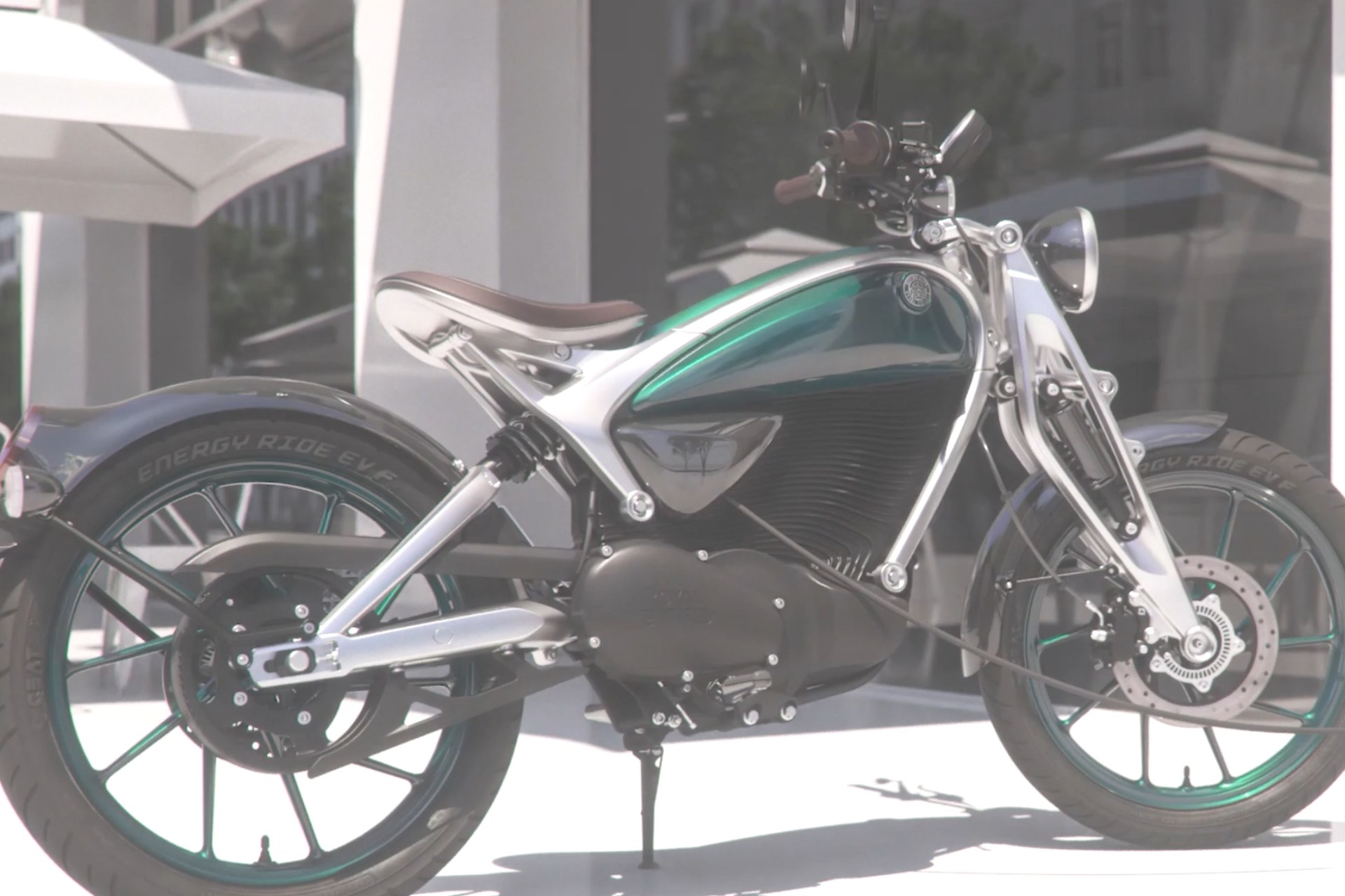 Royal Enfield se abre paso en Europa con la Flying Flea C6