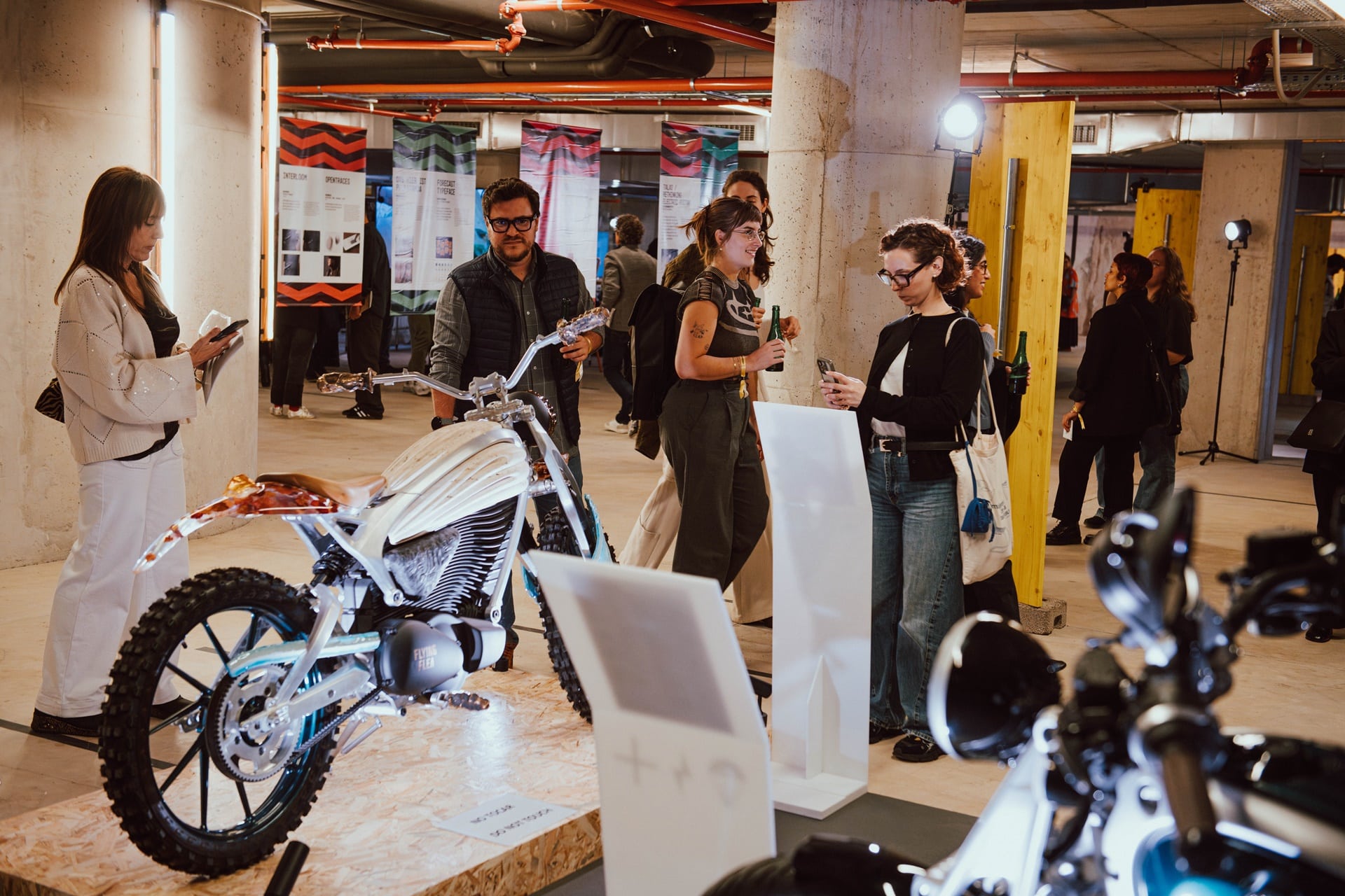Mattia Biagi presenta “Motototem”, la Flying Flea C6 concebida desde una perspectiva artística