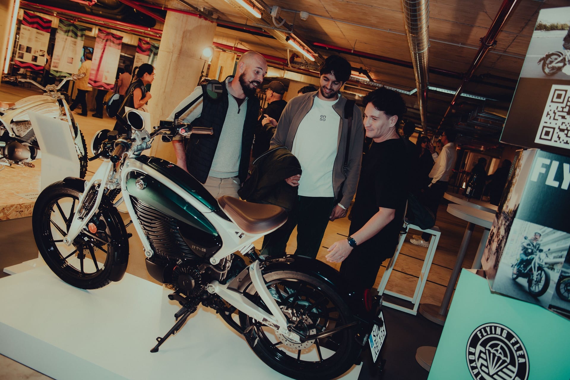 Mattia Biagi presenta “Motototem”, la Flying Flea C6 concebida desde una perspectiva artística