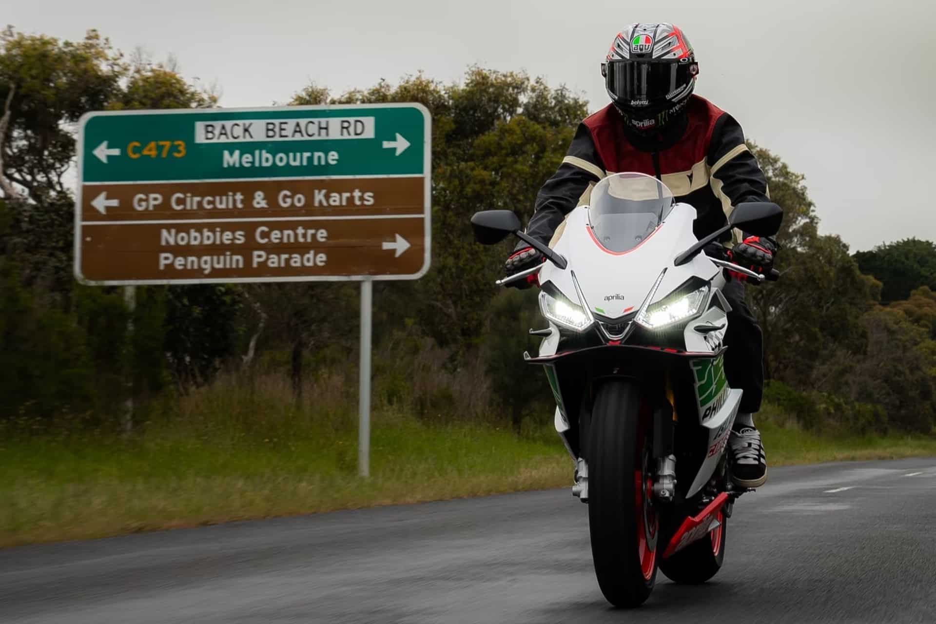 Aprilia rinde su particular homenaje a Phillip Island con una serie limitada de la RS 660