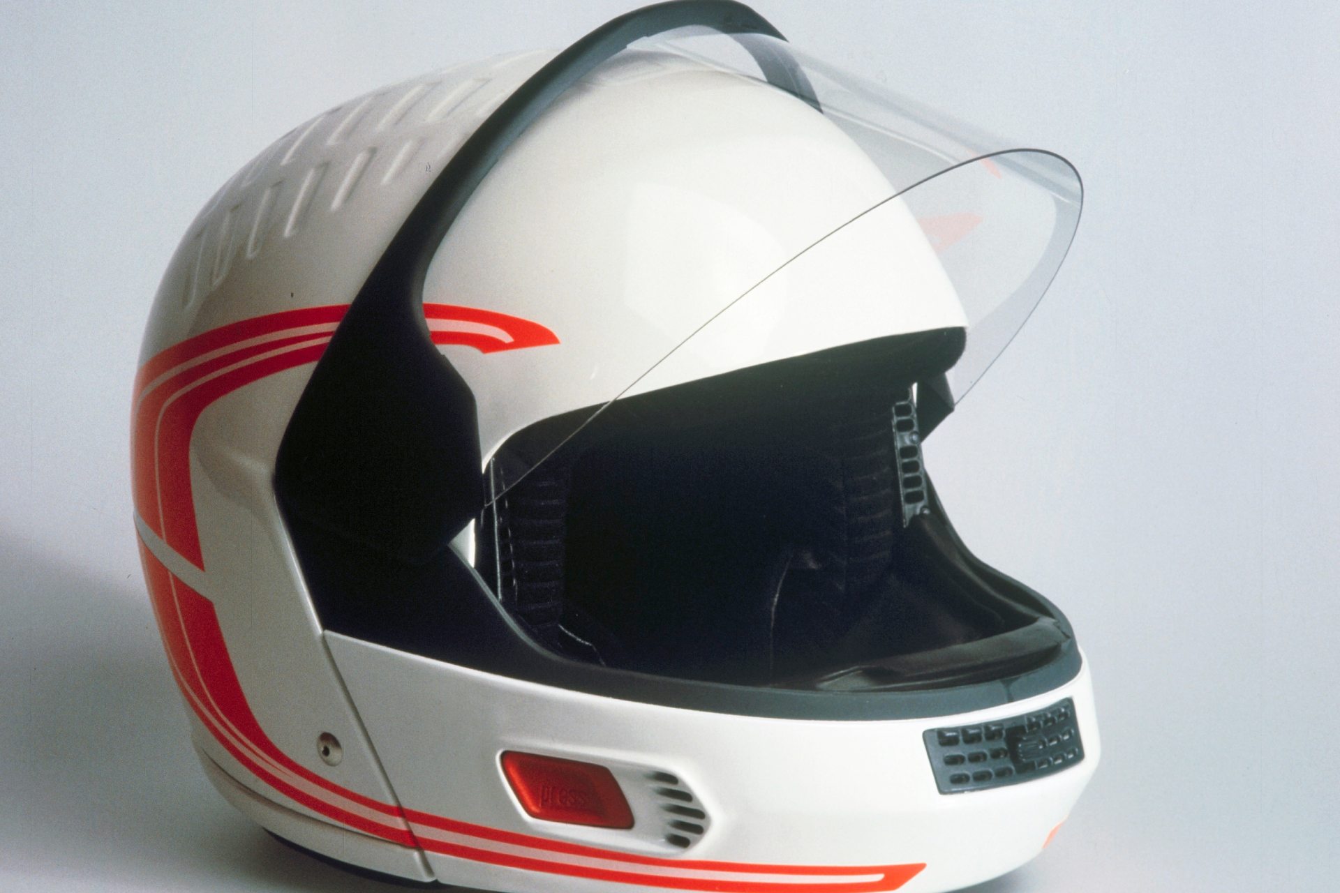 ¿Cómo se debe limpiar el interior de su casco? Prácticos y efectivos consejos para realizar esta tarea