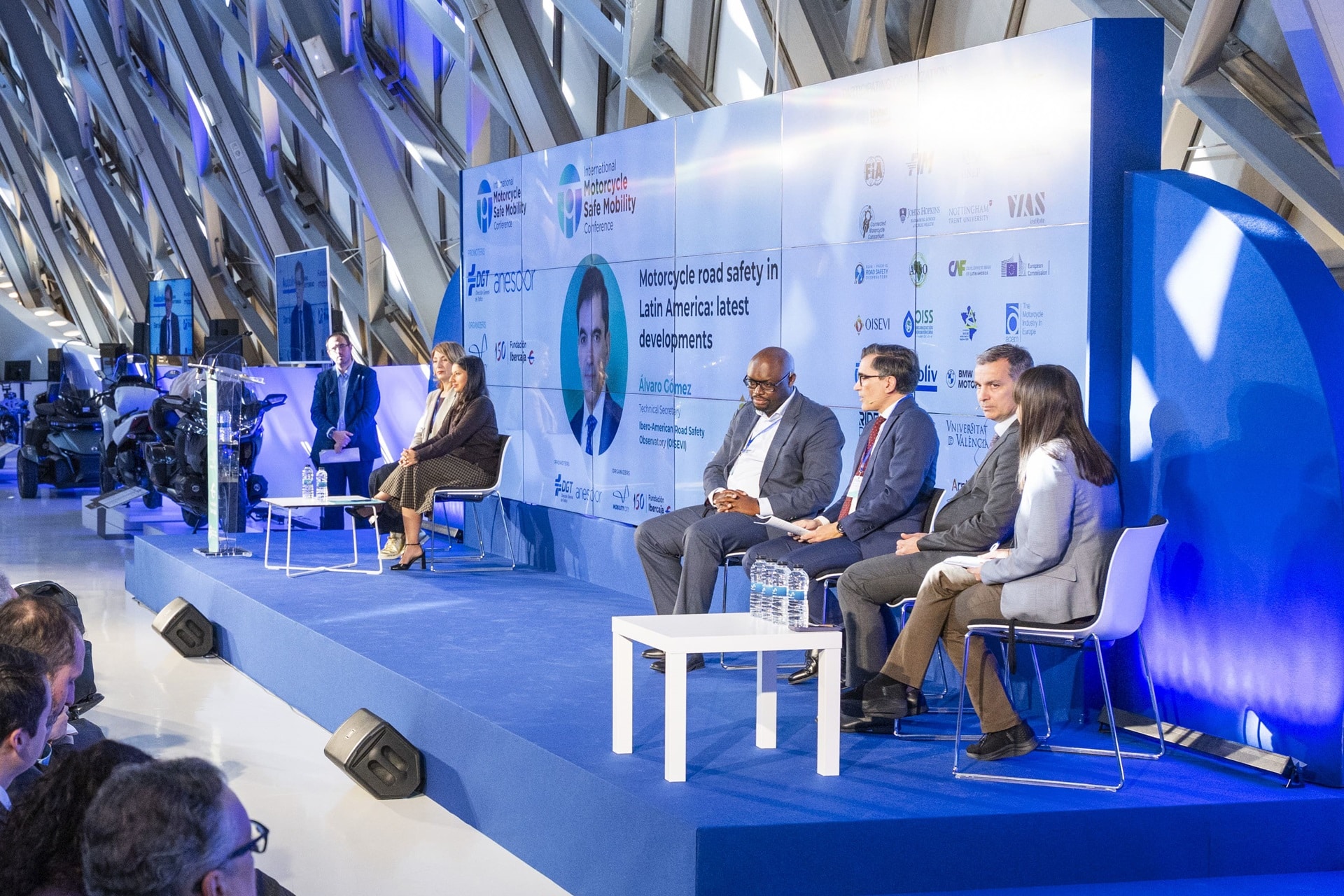 El mundo de la moto se da cita en la II International Motorcycle Safe Mobility Conference