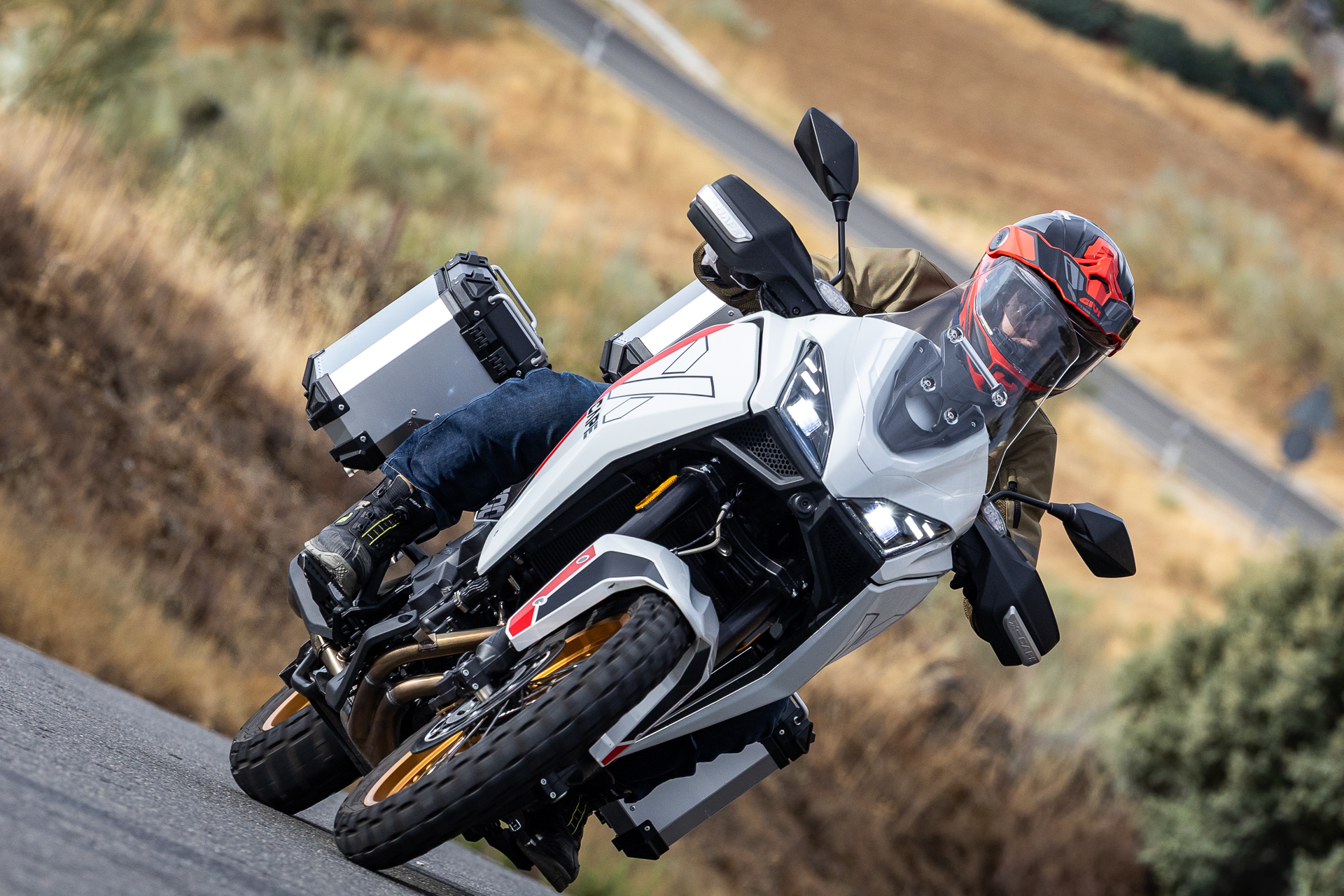 Prueba Moto Morini X-Cape 700