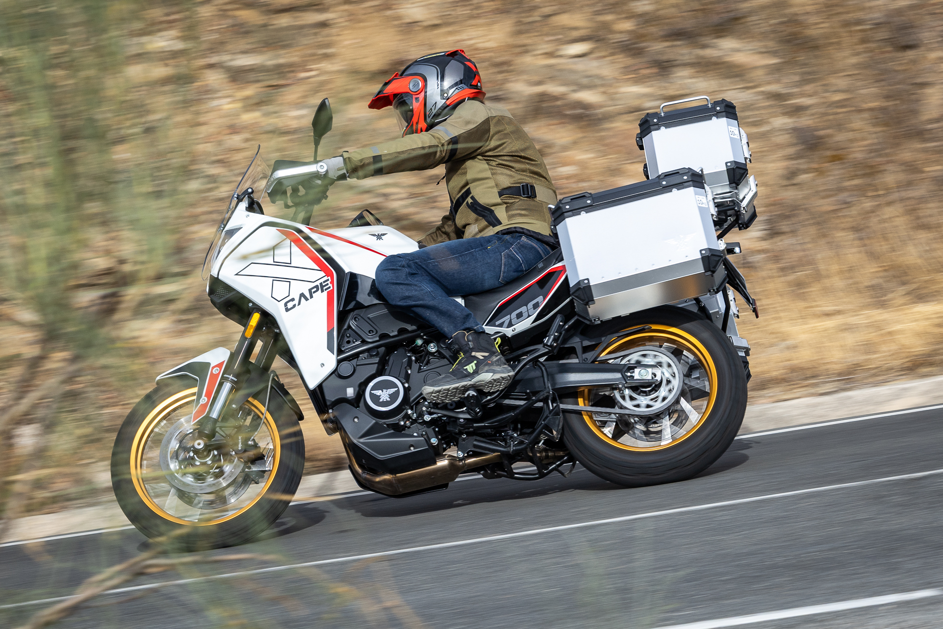 Prueba Moto Morini X-Cape 700