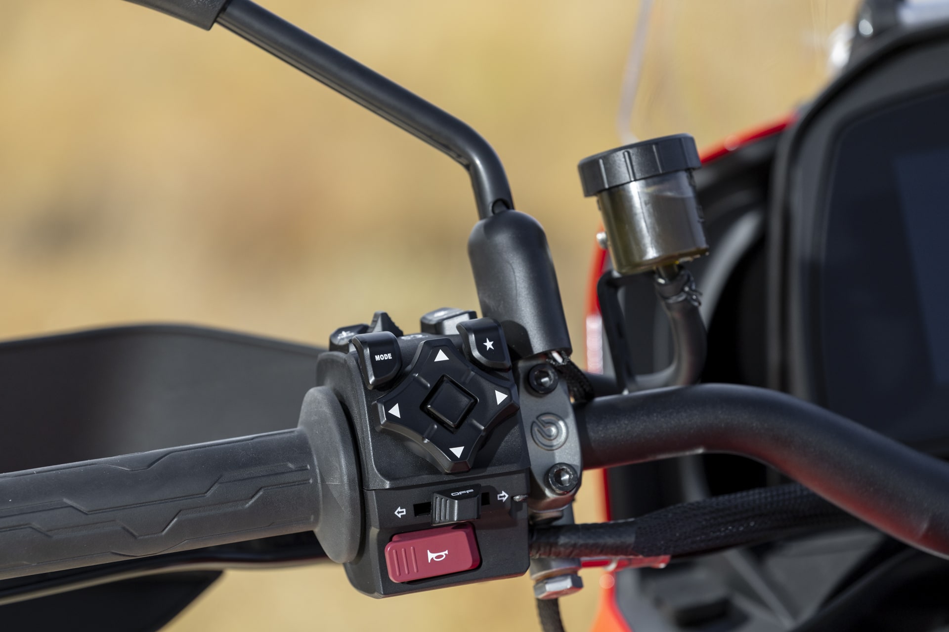 Prueba Moto Morini X-Cape 1200