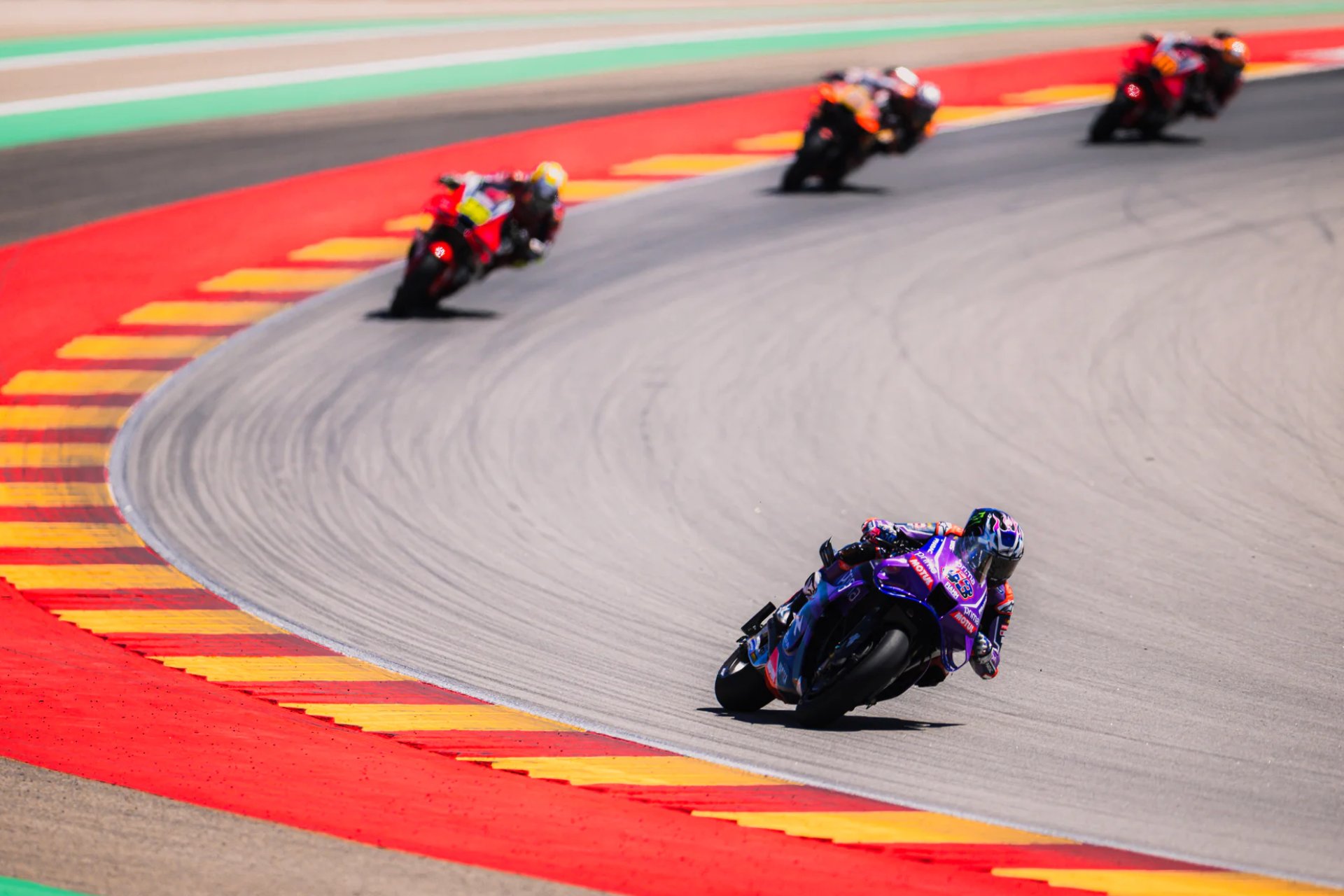 Jack Miller cambia de aire. Yamaha lo lleva a WorldSBK en 2027