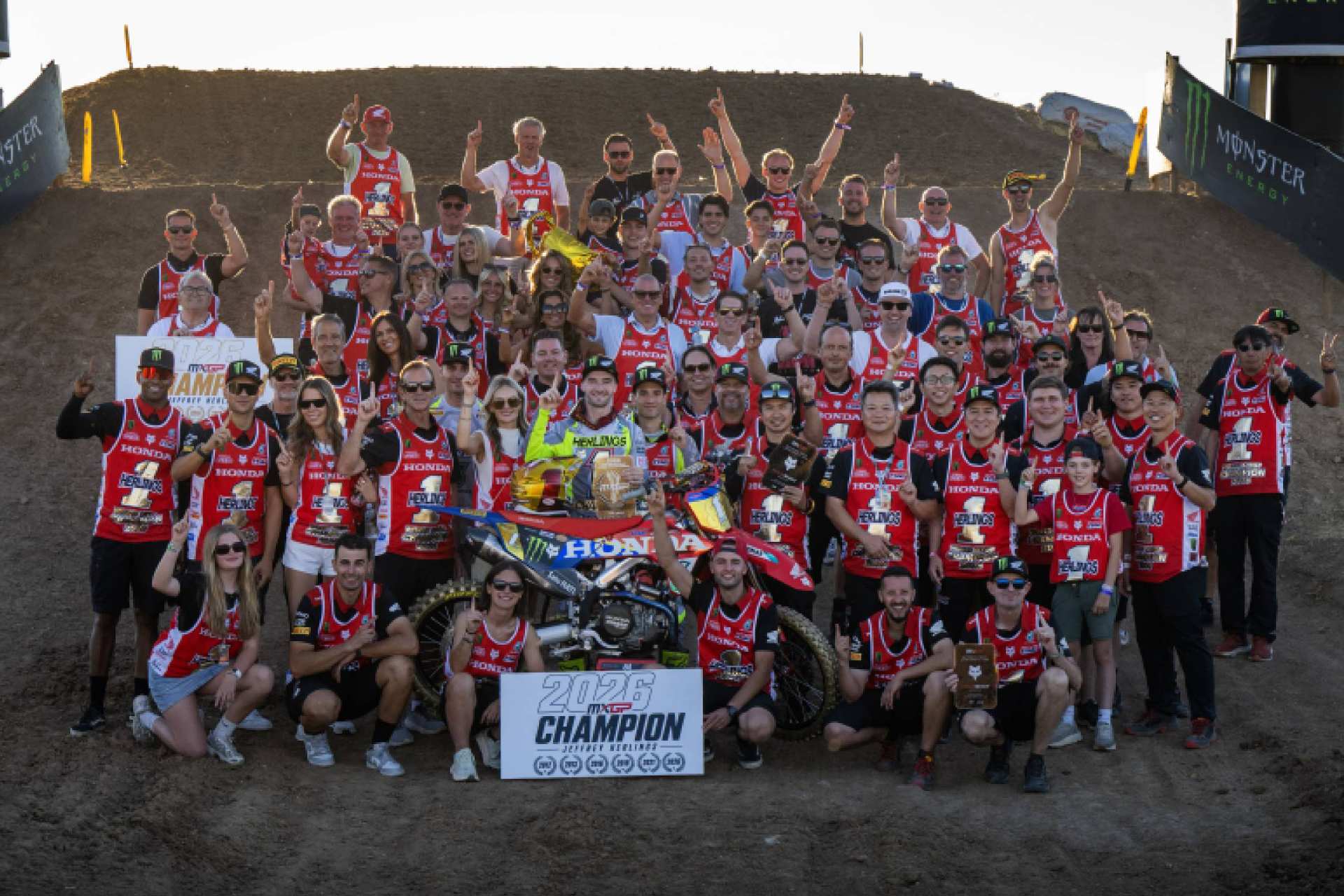 ¡Histórico! Jeffrey Herlings conquistó su sexto Mundial de MXGP con Honda