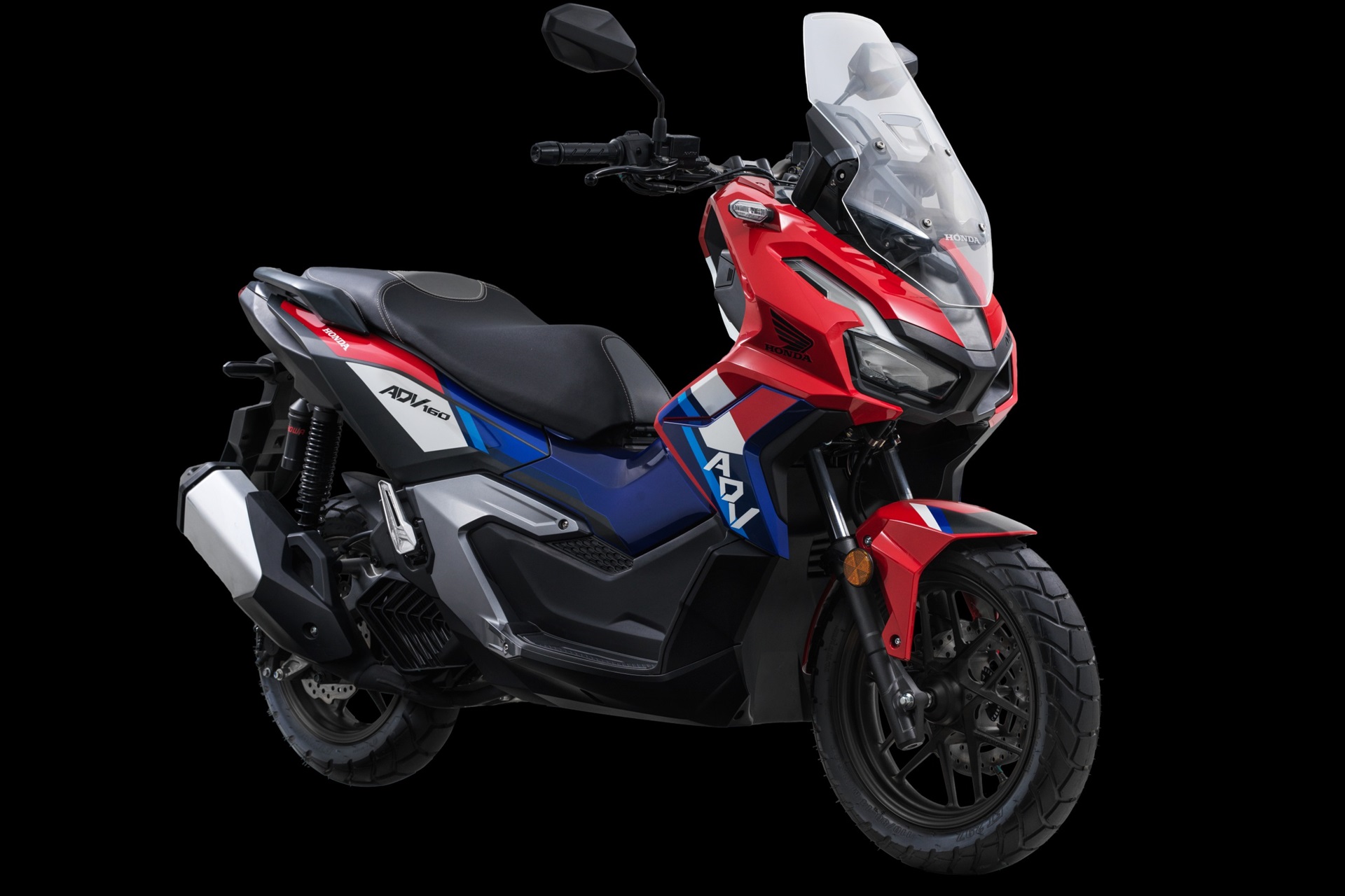 Honda ADV160 Trico Edition: La filial malaya de la marca viste el modelo con sus colores de guerra