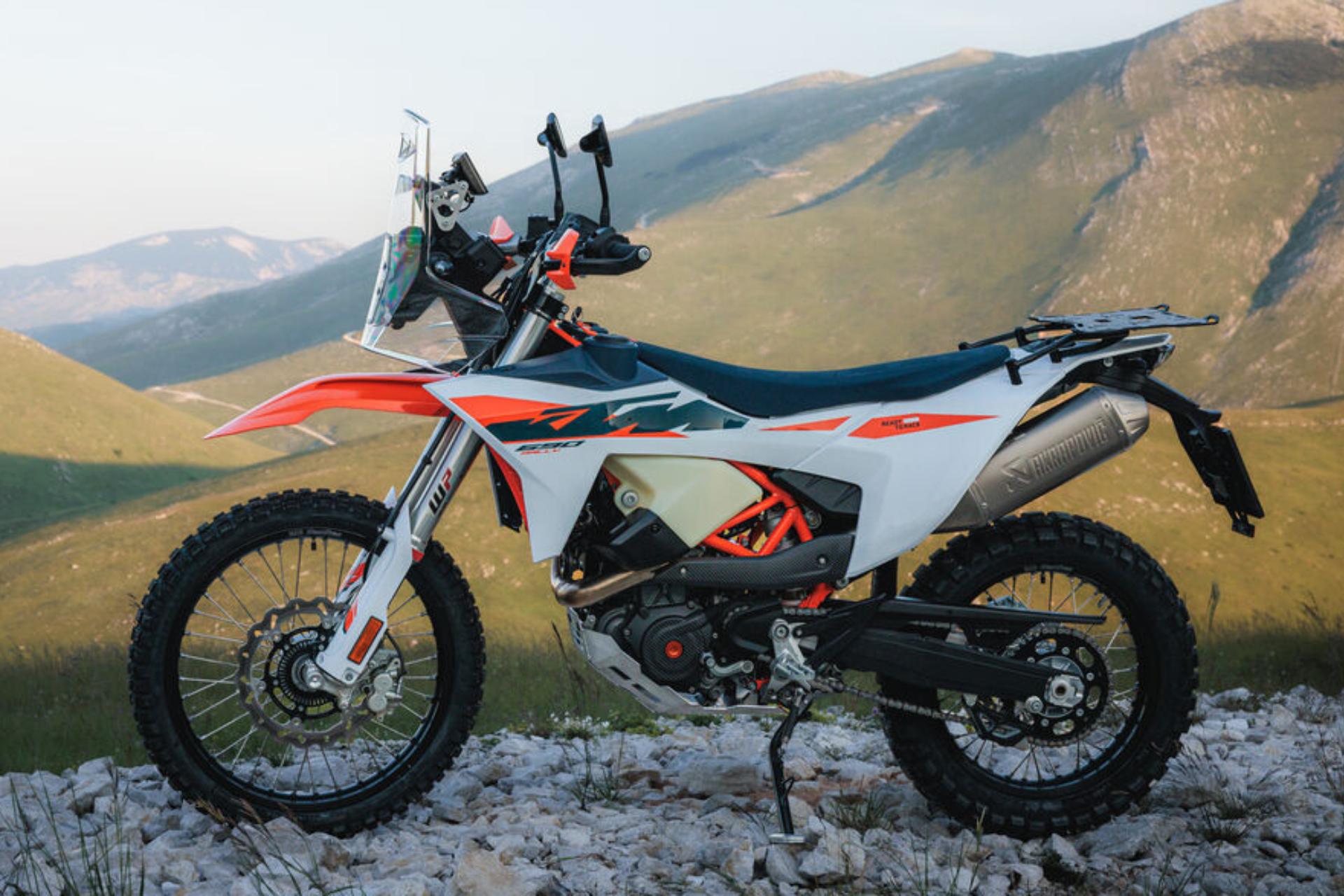 KTM 690 RALLY 2027: poderosa máquina de rally-raid ¡como debe ser!