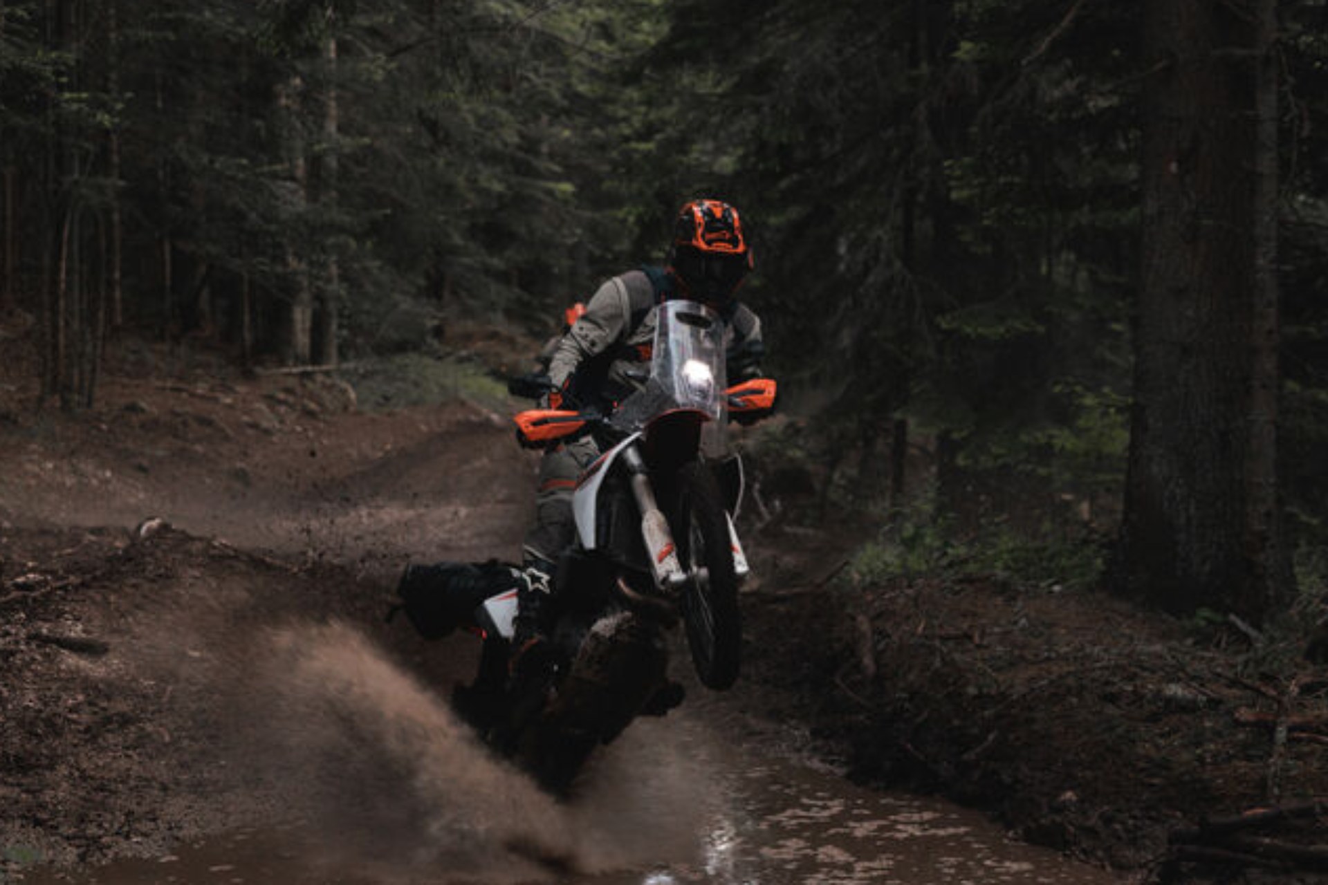 KTM 690 RALLY 2027: poderosa máquina de rally-raid ¡como debe ser!