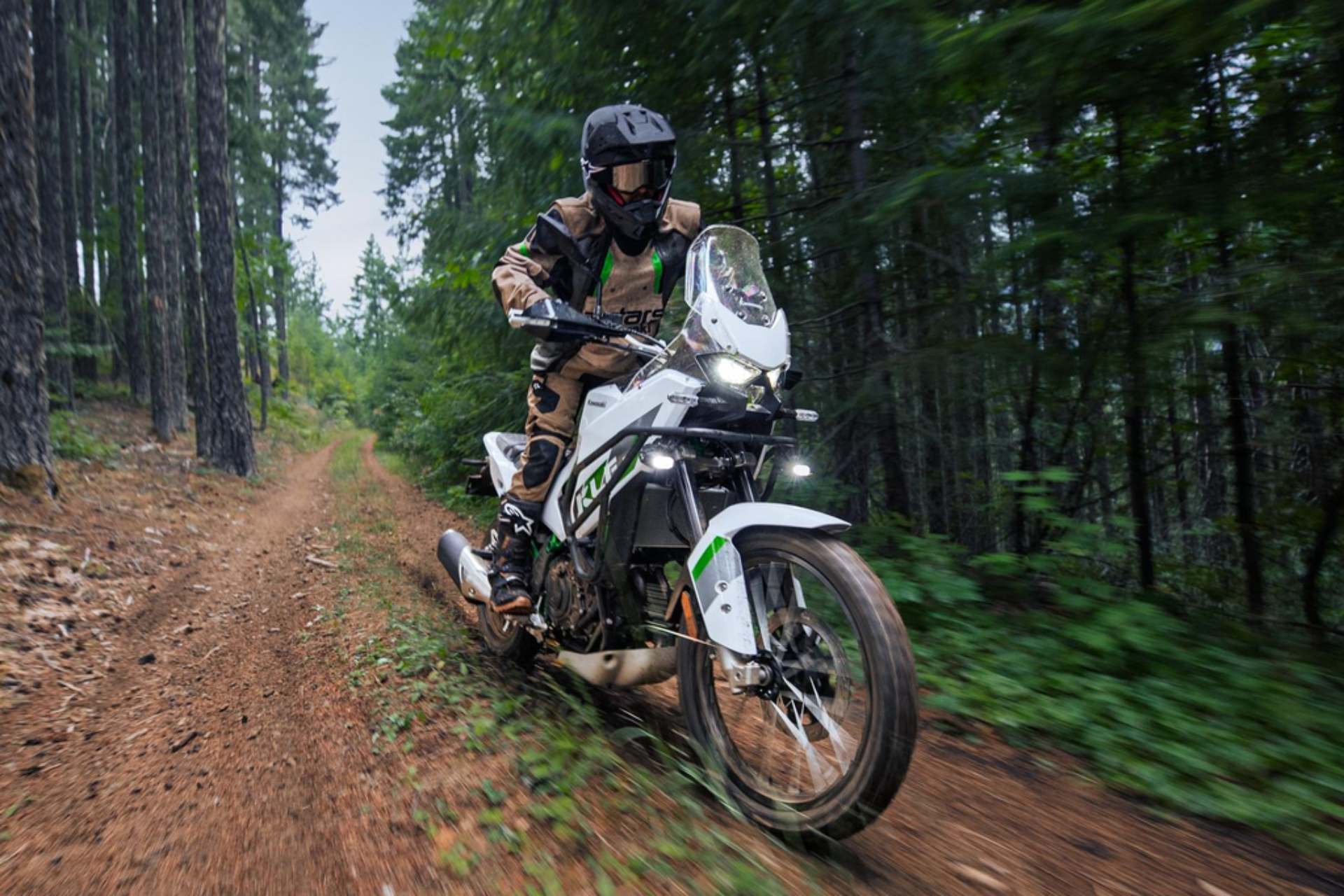 Kawasaki KLE500 SE Smartride 2027, la Adventure que cambia las reglas del juego