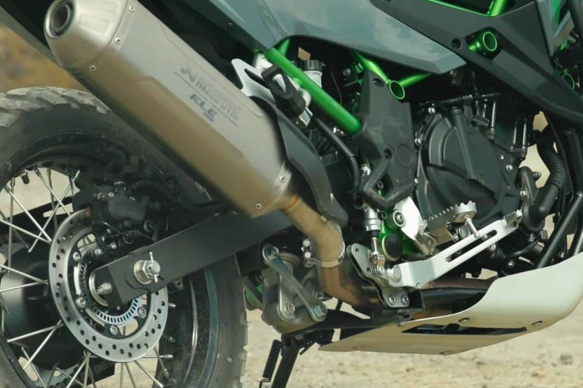 Kawasaki KLE500 SE Smartride 2027, la Adventure que cambia las reglas del juego