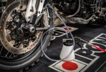 ¿Cada cuánto se debe cambiar el líquido de frenos de una motocicleta?