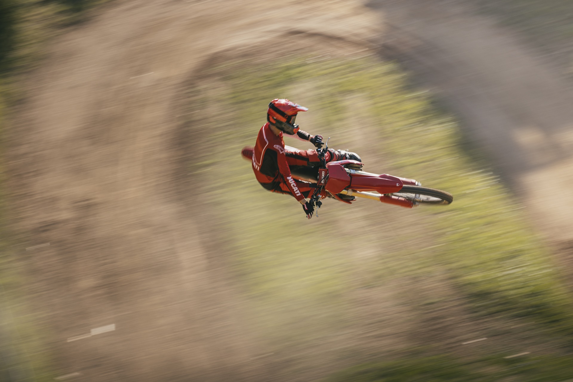 Gama Ducati Desmo450 MX 2027: más prestaciones y mejor ergonomía para favorecer el pilotaje