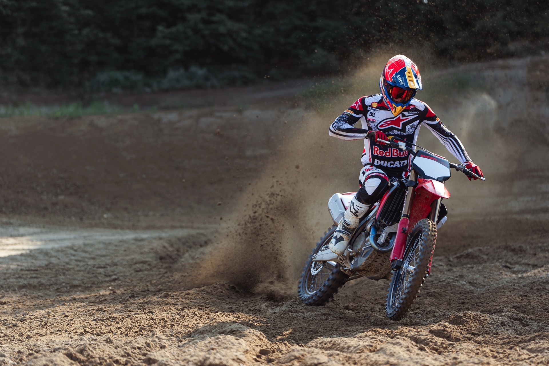 Gama Ducati Desmo450 MX 2027: más prestaciones y mejor ergonomía para favorecer el pilotaje
