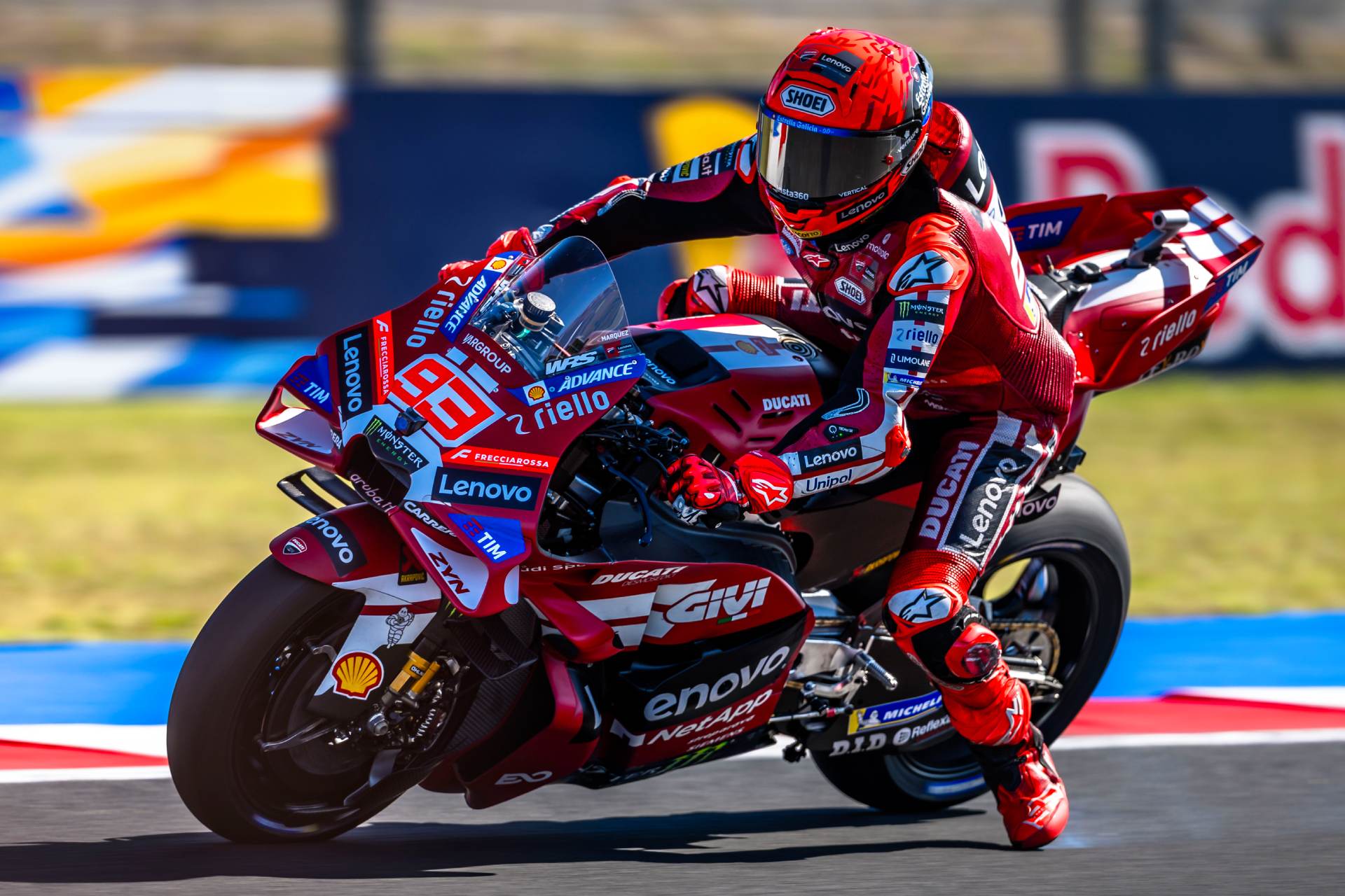 Marc Márquez da el golpe en Misano y se adueña del liderato de MotoGP