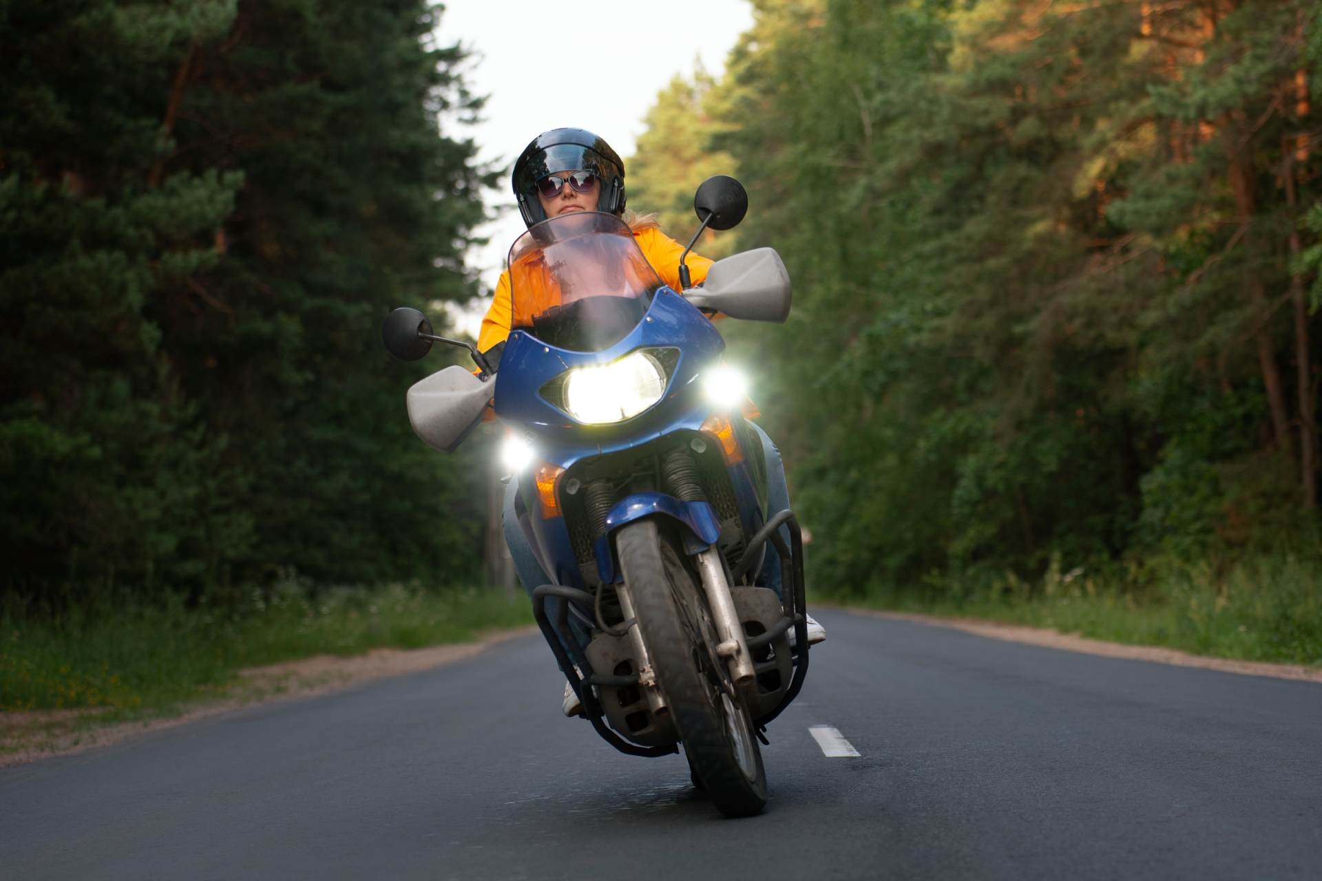 ¿Cuánto dura la batería de una motocicleta y cuándo es momento de cambiarla?