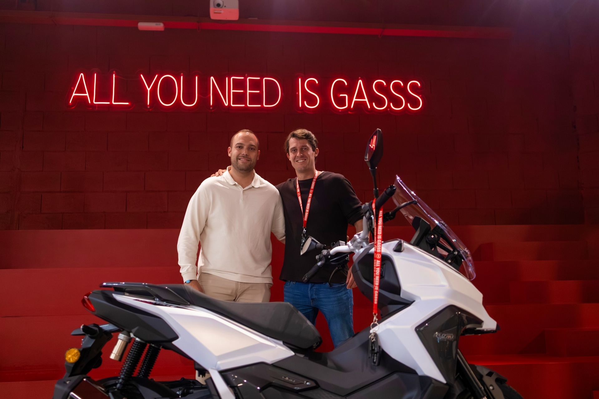 Mundimoto distribuidor de UM Motorcycles en España 2027