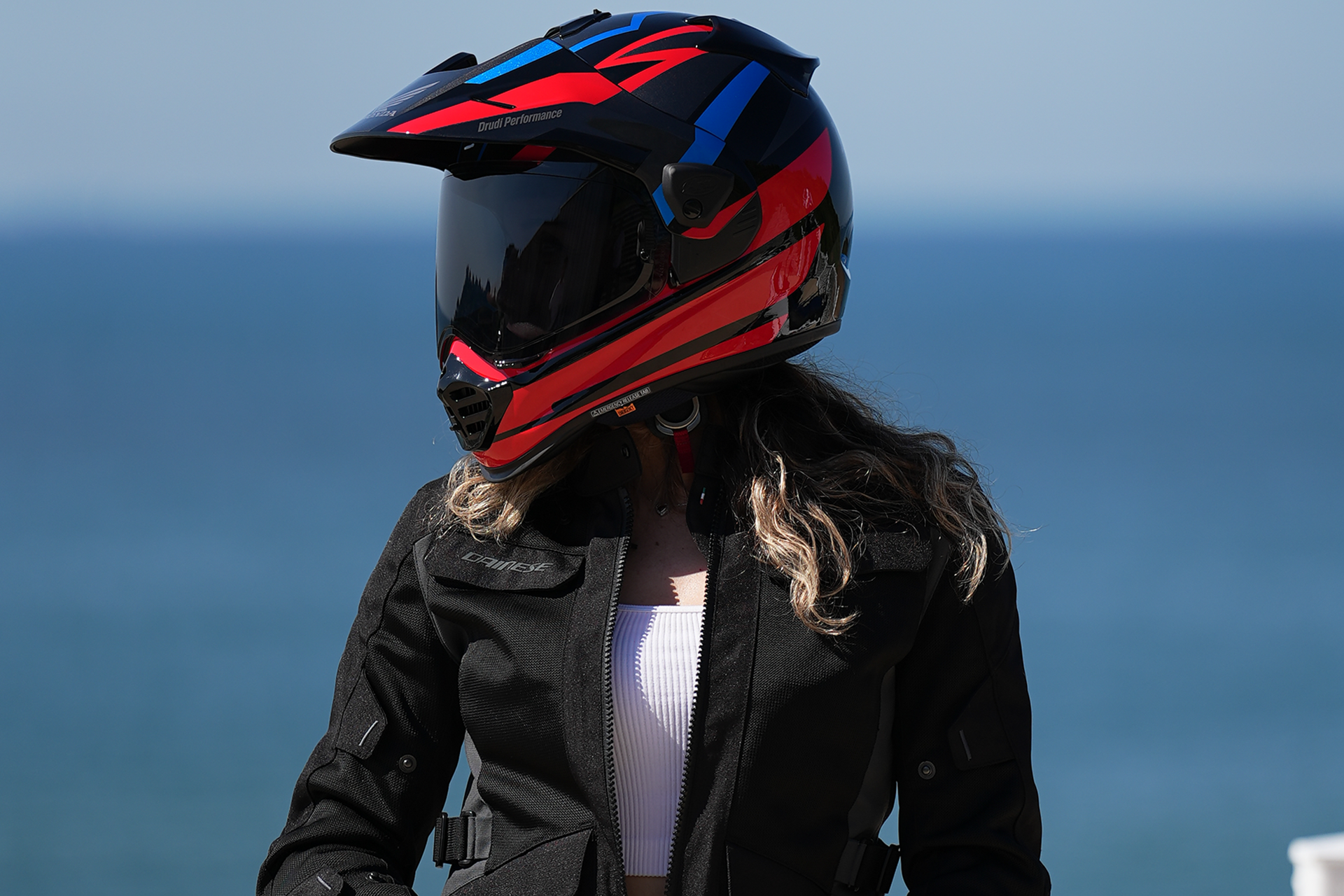 Arai Tour-X5: artesanía japonesa con espíritu adventure