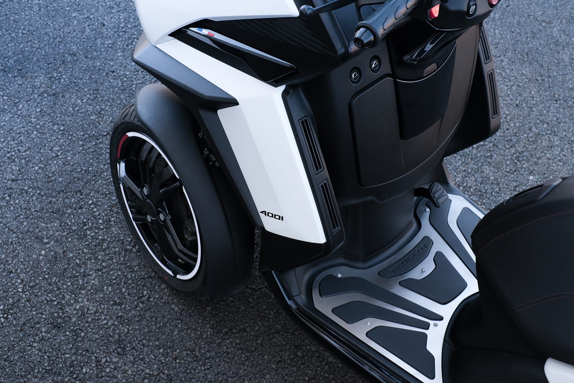 Peugeot Metropolis SW R: funcionalidad y confort sobre tres ruedas