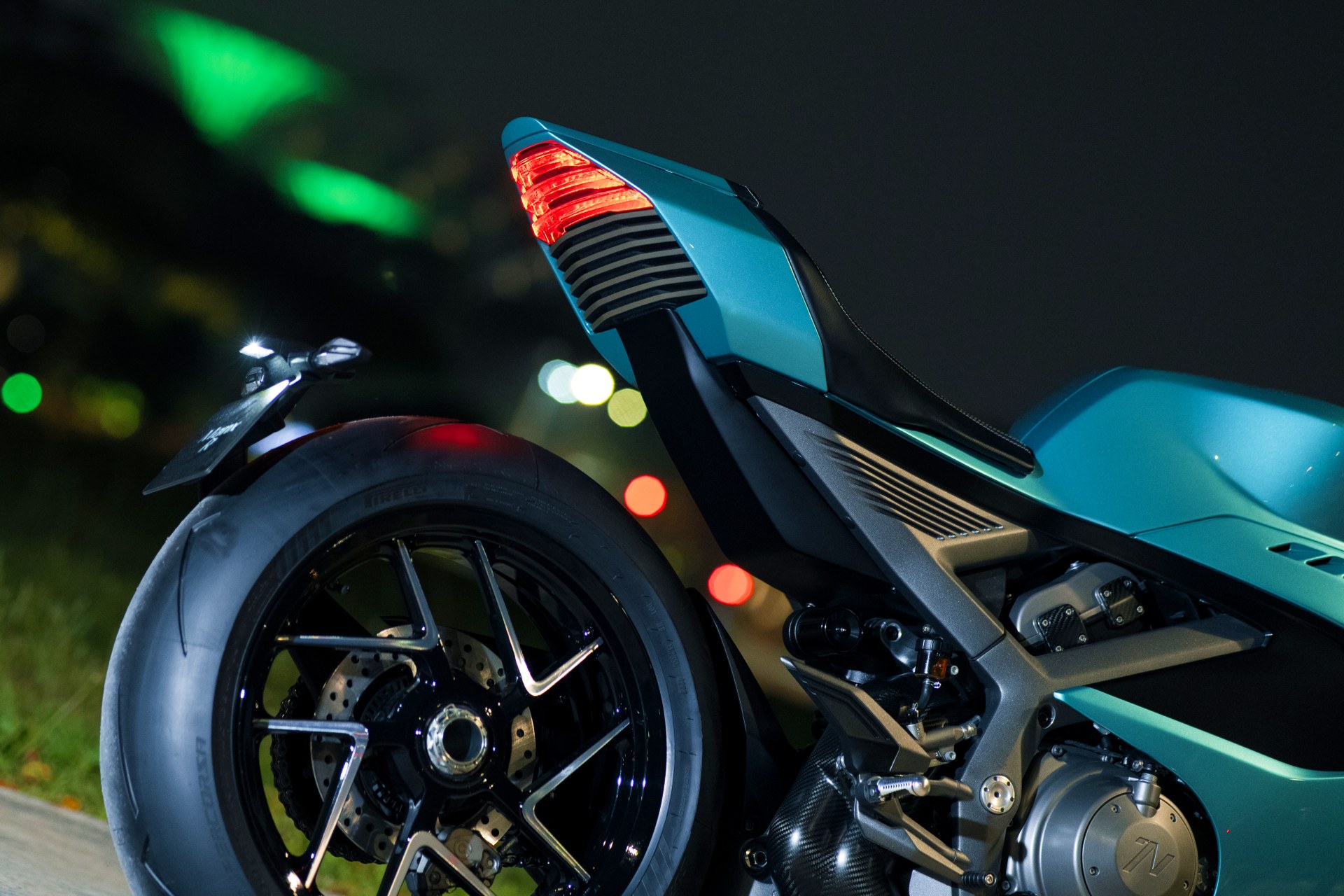 Norton nueva 450 monocilíndrica EICMA 2026