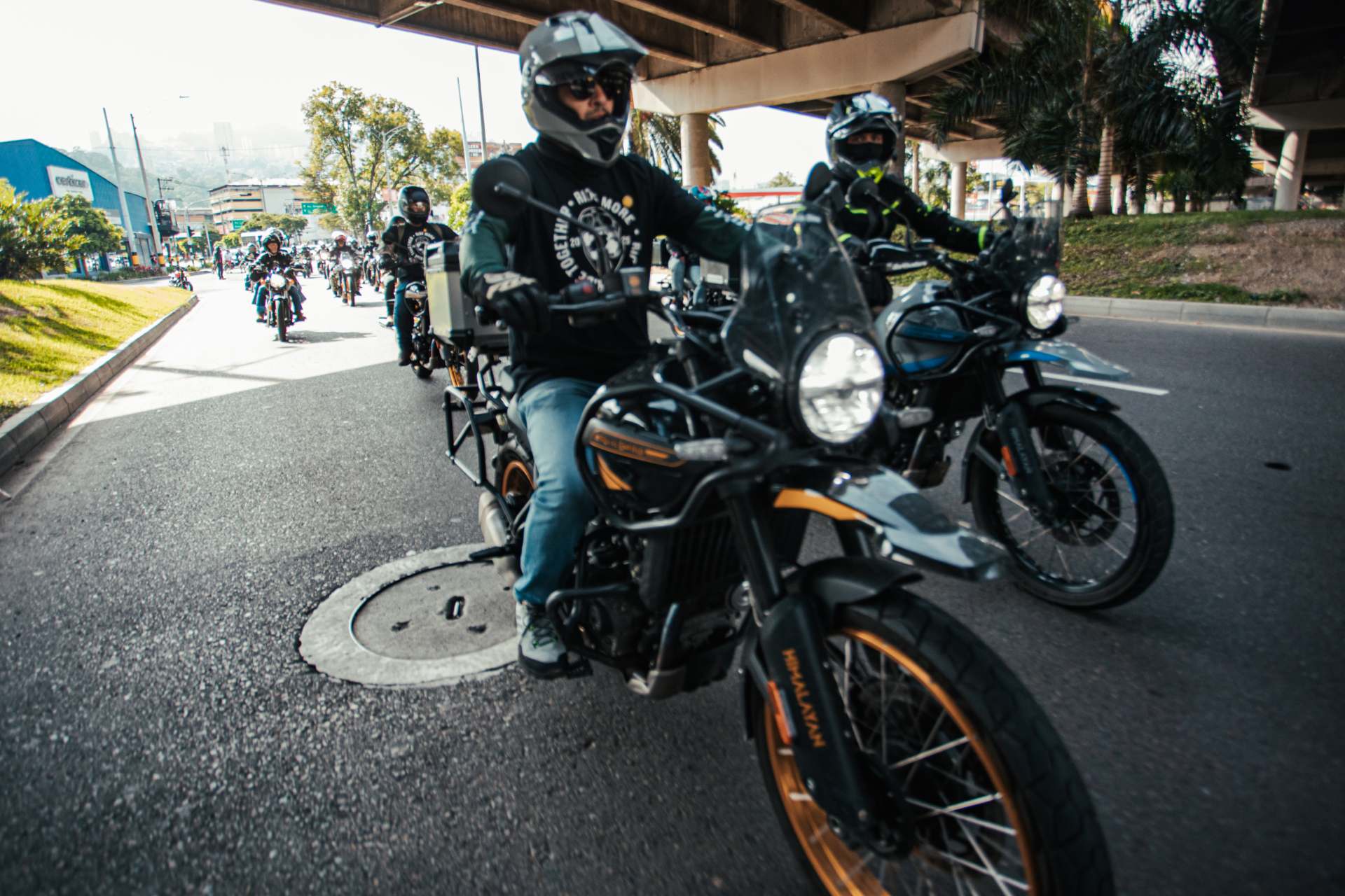 Royal Enfield One Ride 2026: Colombia y una voz solidaria con más de 5.000 motociclistas
