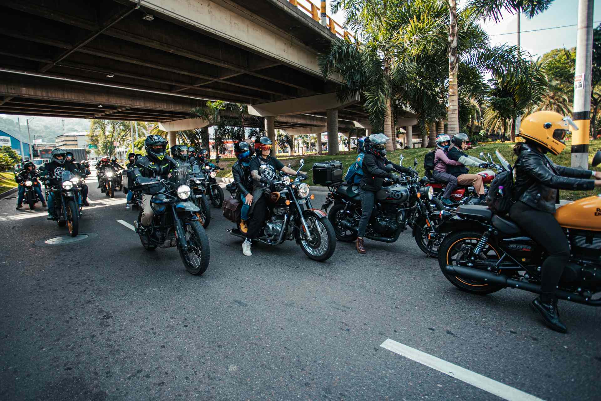 Royal Enfield One Ride 2026: Colombia y una voz solidaria con más de 5.000 motociclistas