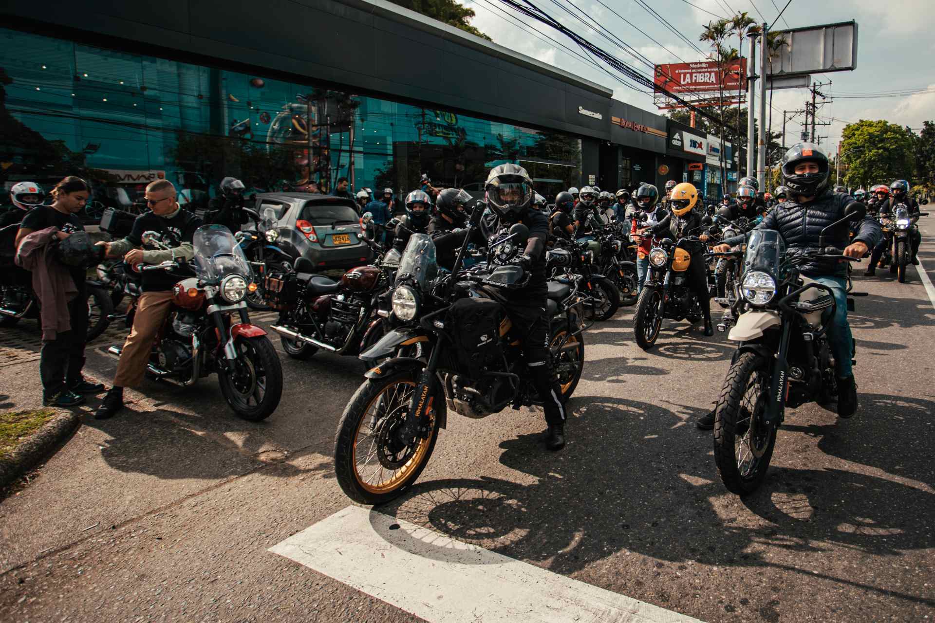 Royal Enfield One Ride 2026: Colombia y una voz solidaria con más de 5.000 motociclistas