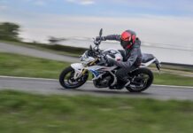 BMW F 450 R: 48 CV, 175 kilos y todo lo necesario para iniciarse en el A2