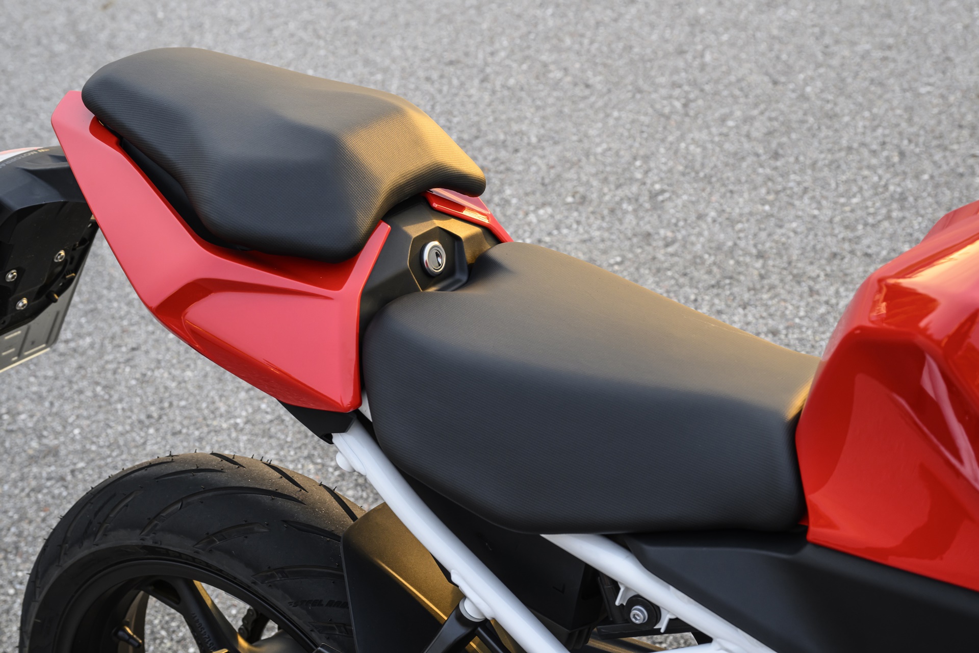 F 450 RR 2027: “La puerta de entrada perfecta al mundo de las motos BMW RR”
