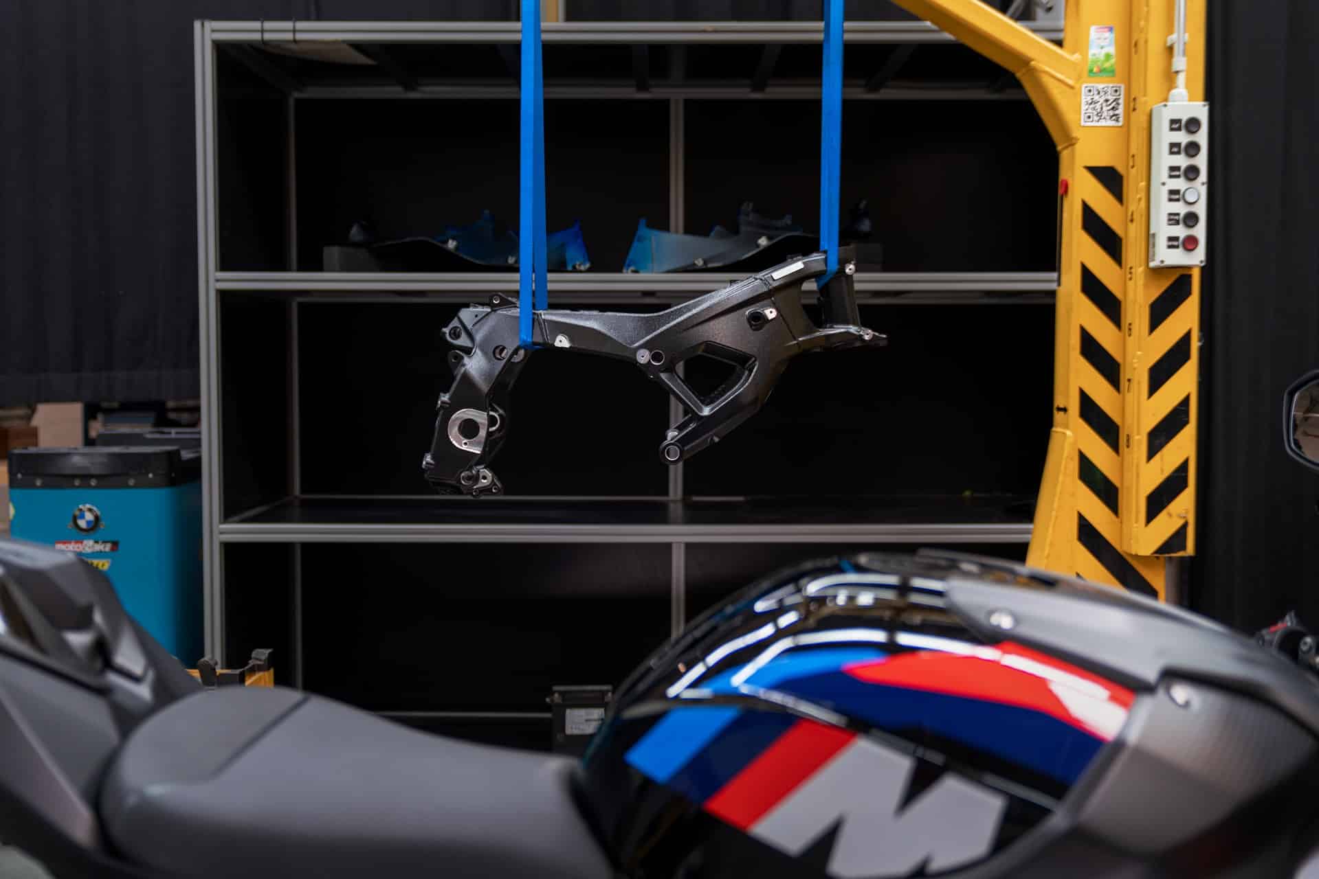 BMW presenta la tercera generación del chasis M Motorsport para la BMW M 1000 RR 2027