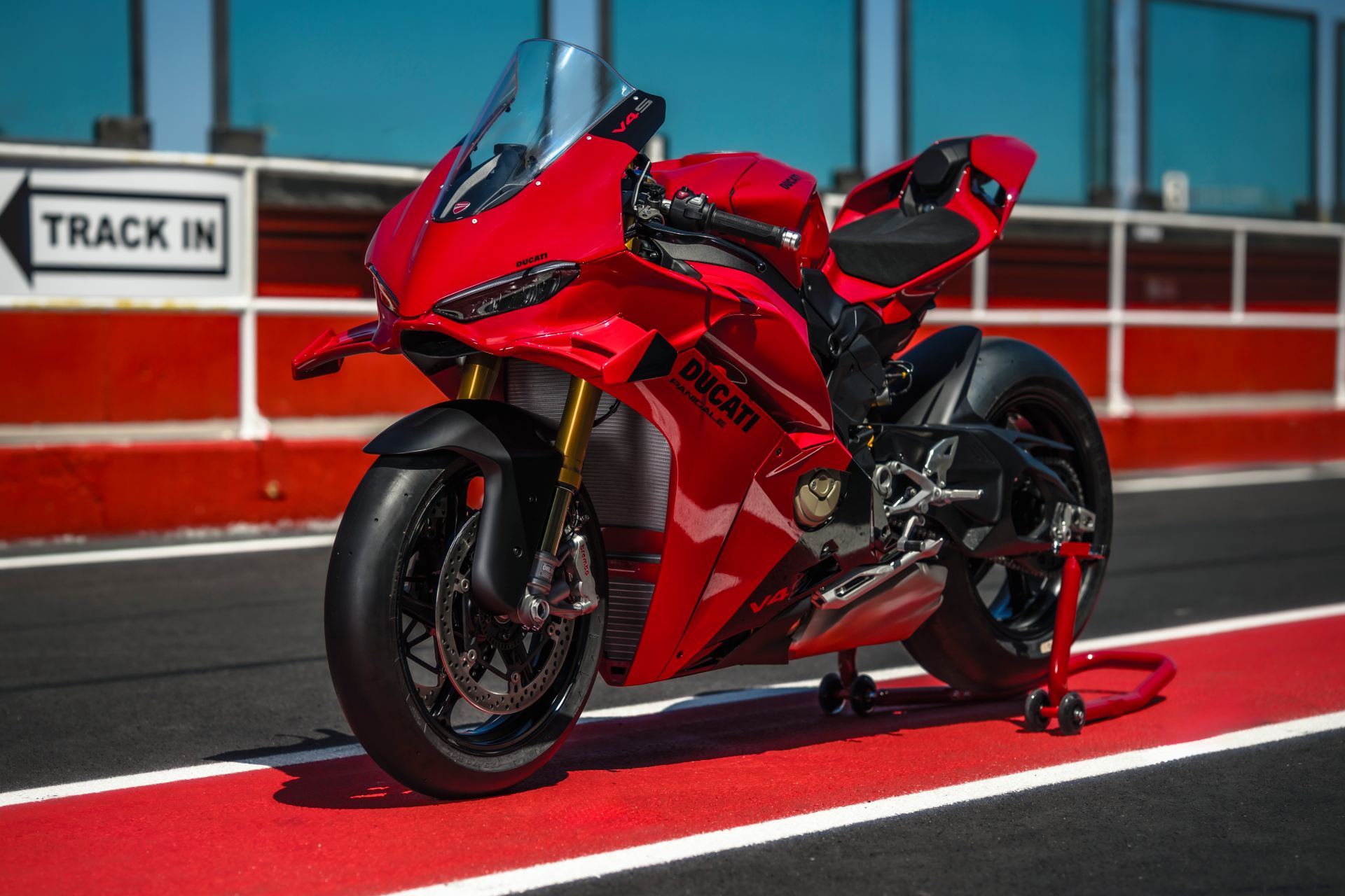 Ducati Panigale V4 2027, potente máquina italiana con tecnología de MotoGP