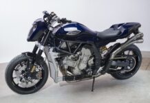 PGM V8: una loca creación con dos motores de R1, 334 CV y 180.000 dólares de la época