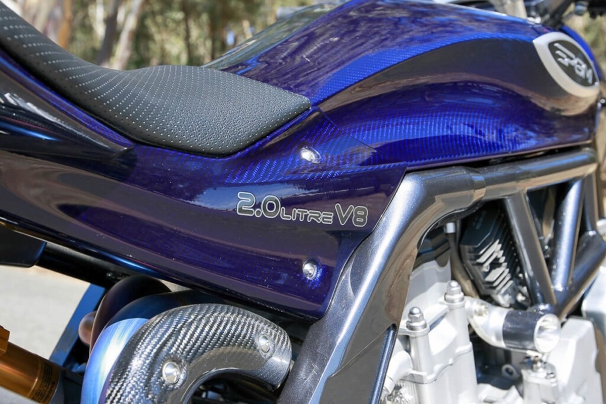 PGM V8: una loca creación con dos motores de R1, 334 CV y 180.000 dólares de la época