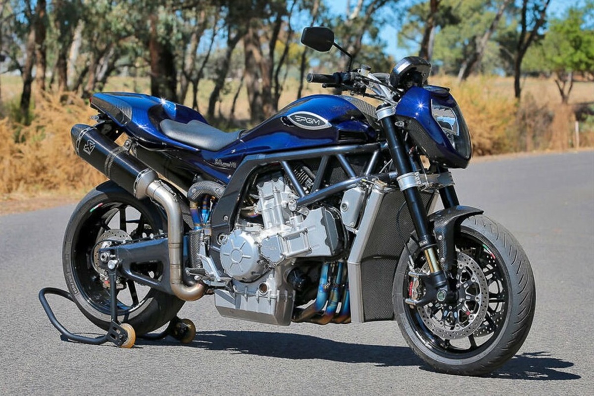 PGM V8: una loca creación con dos motores de R1, 334 CV y 180.000 dólares de la época
